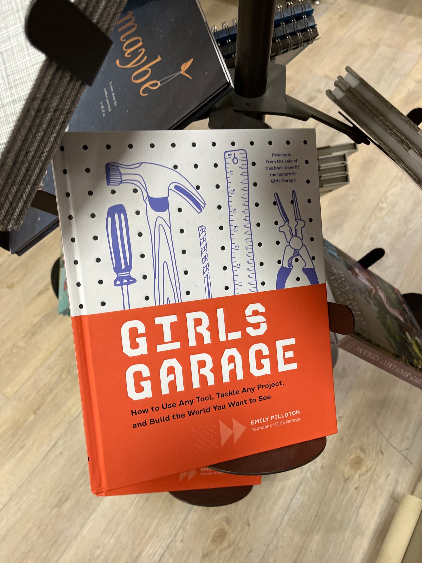 GIRLS GARAGE