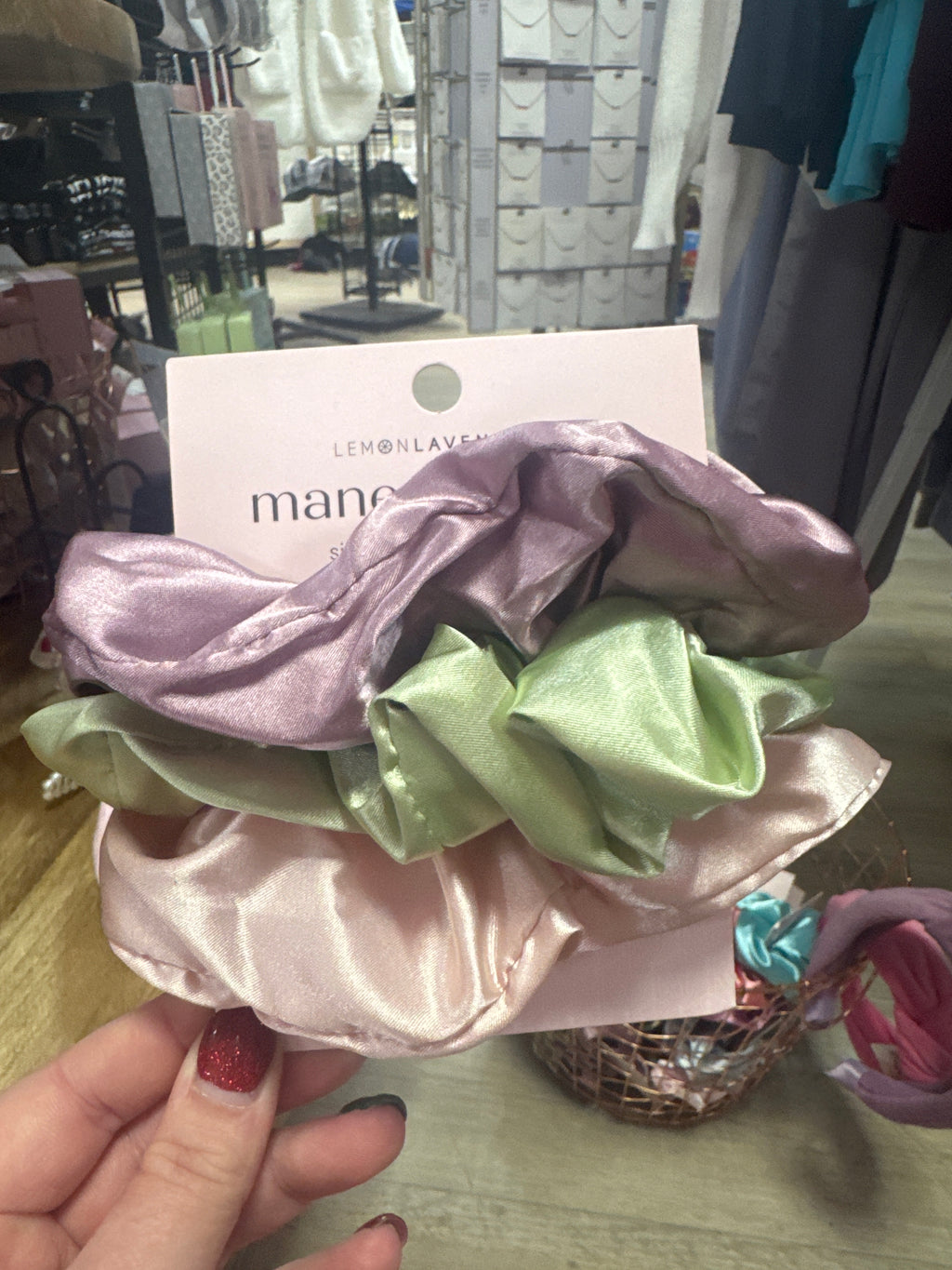MANE SQUEEZE OVERSIZED SATIN SCRUNCHIE SET