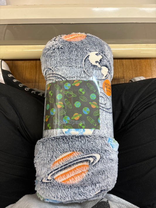 OUTER SPACE GLOW IN THE DARK THROW