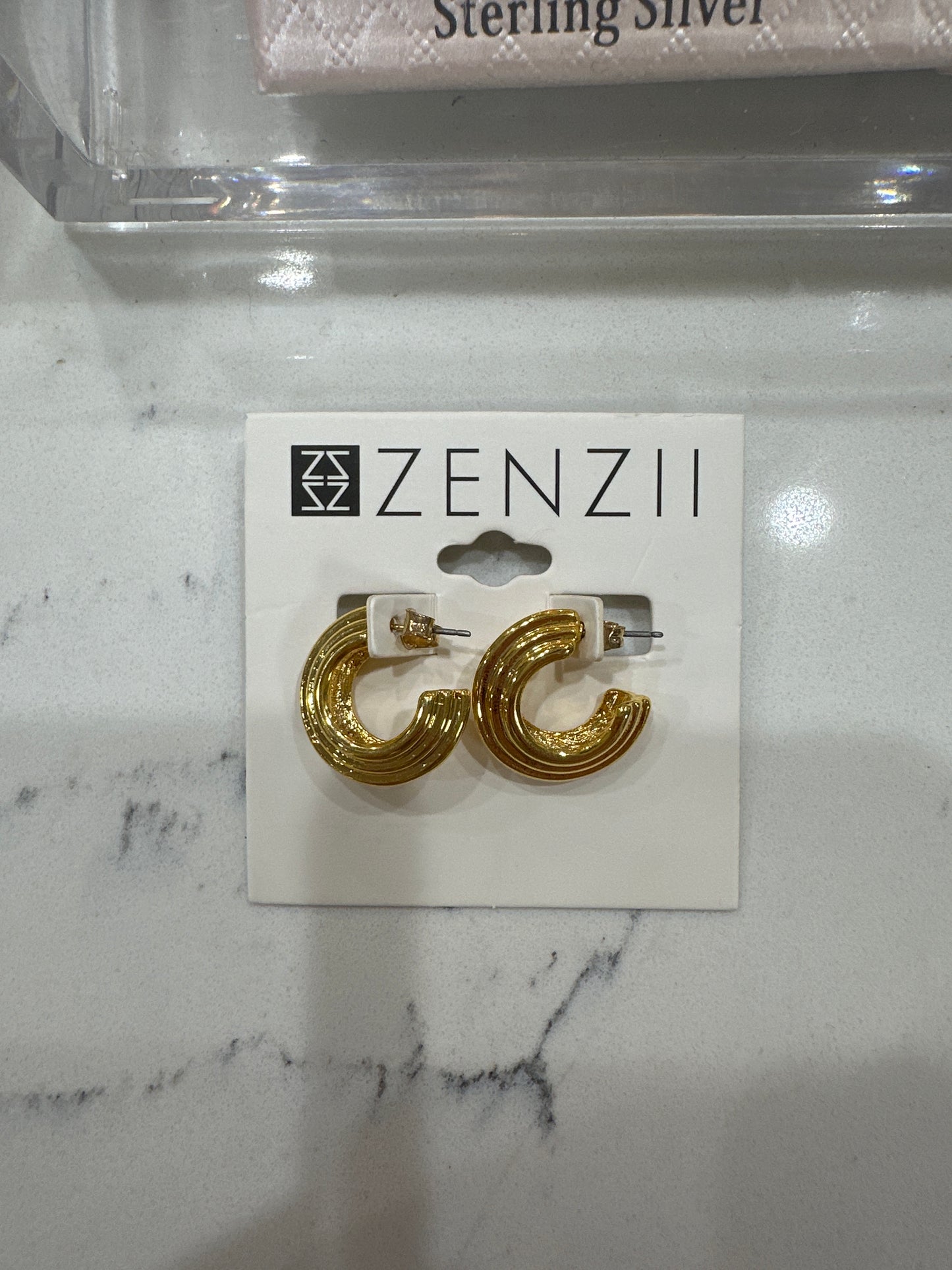 CHUNKY C-SHAPE OPEN HOOP EARRINGS - GOLD