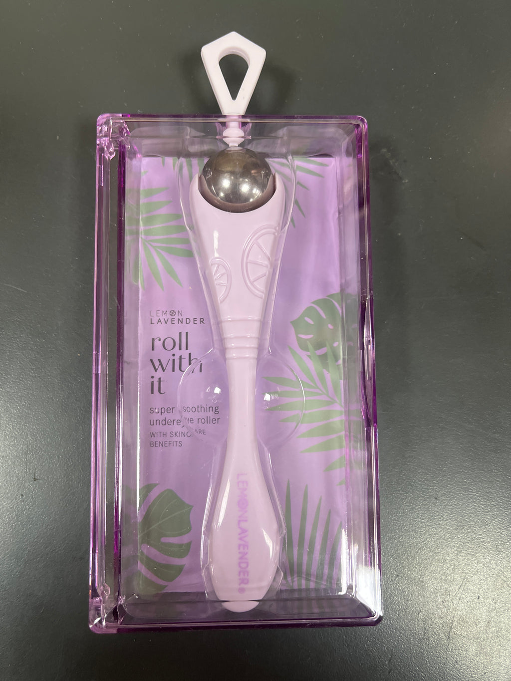 ROLL WITH IT UNDEREYE ROLLER