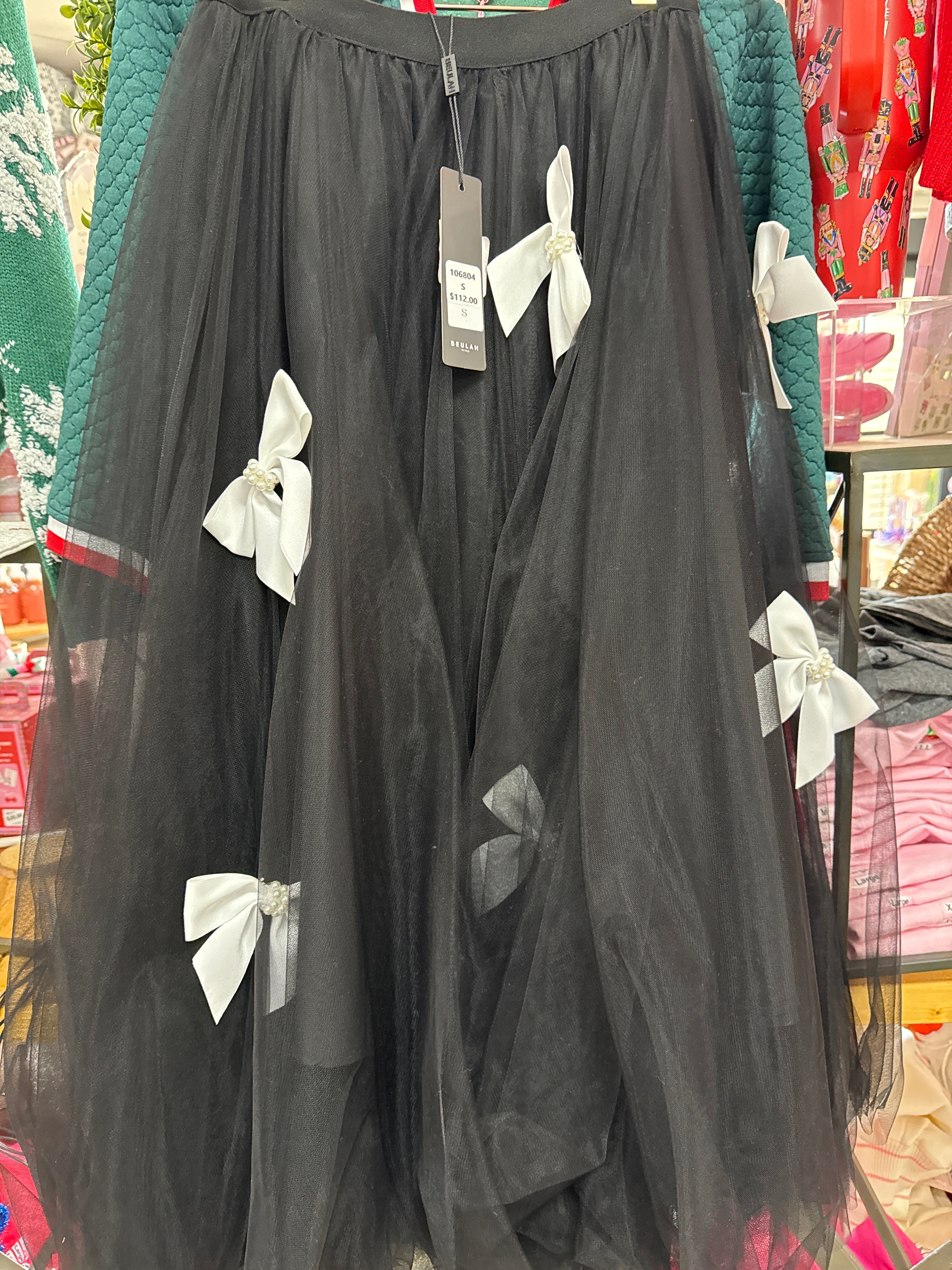BLACK TULLE SKIRT W/WHITE SATIN BOWS