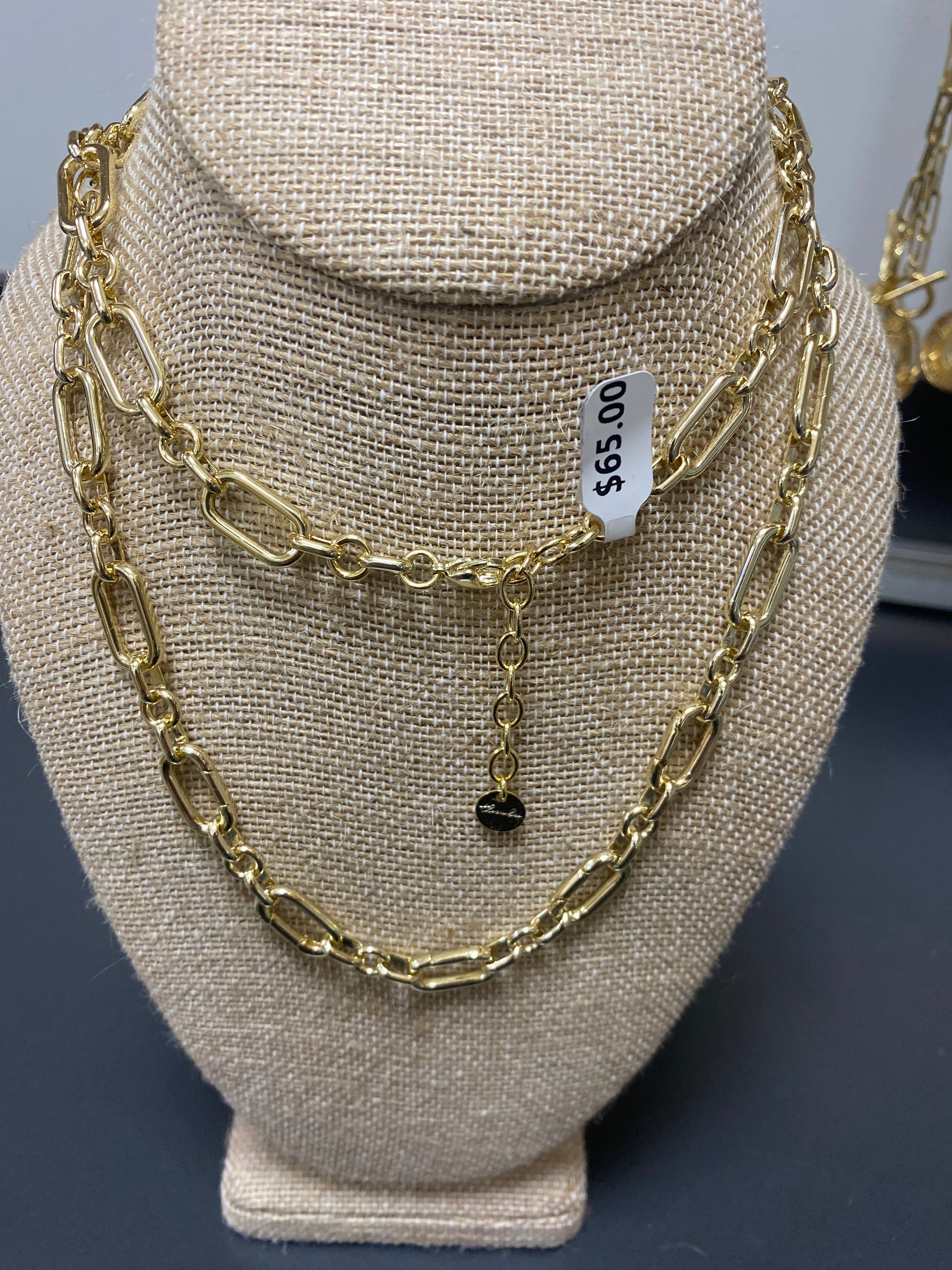 COLLECTOR'S CHAIN - Pharm Favorites by Economy Pharmacy