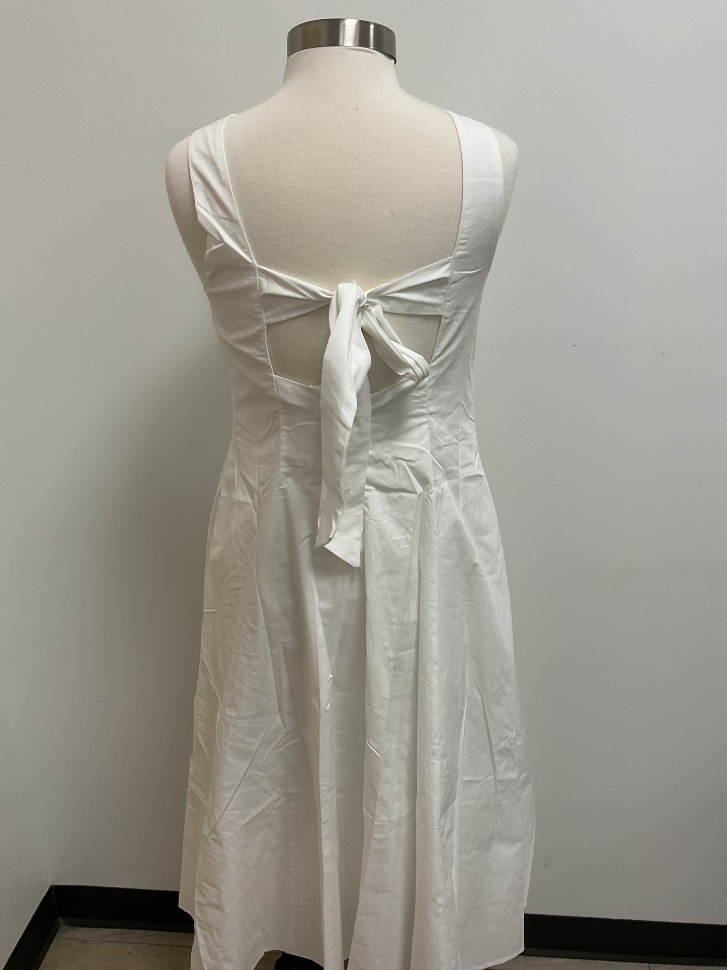 WHITE POPLIN KEYHOLE MIDI DRESS