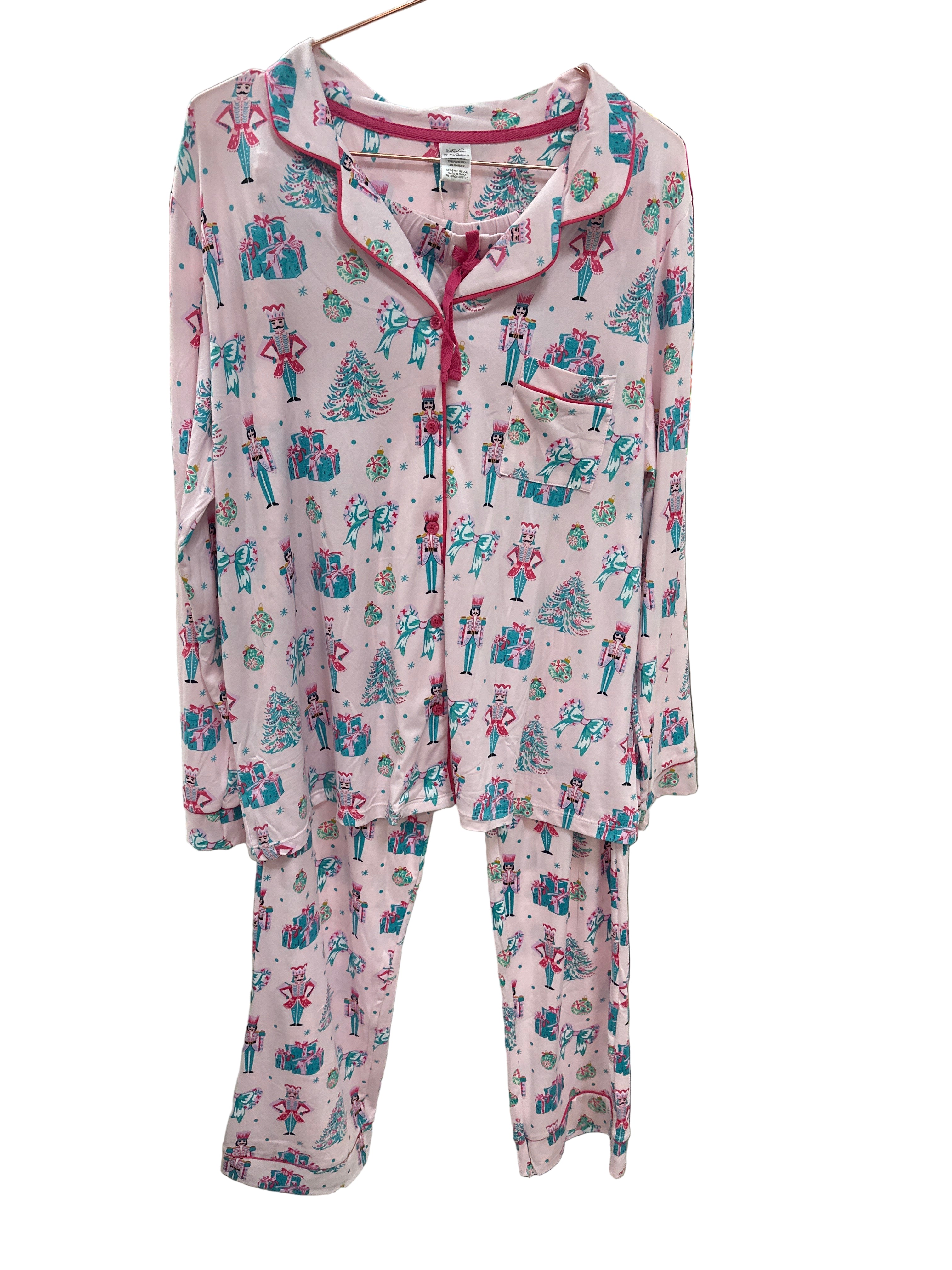 EL SUGARPLUM NUTCRACKER BUTTON DOWN LOUNGEWEAR SET