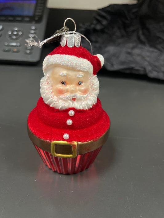 SANTA CUPCAKE ORNAMENT
