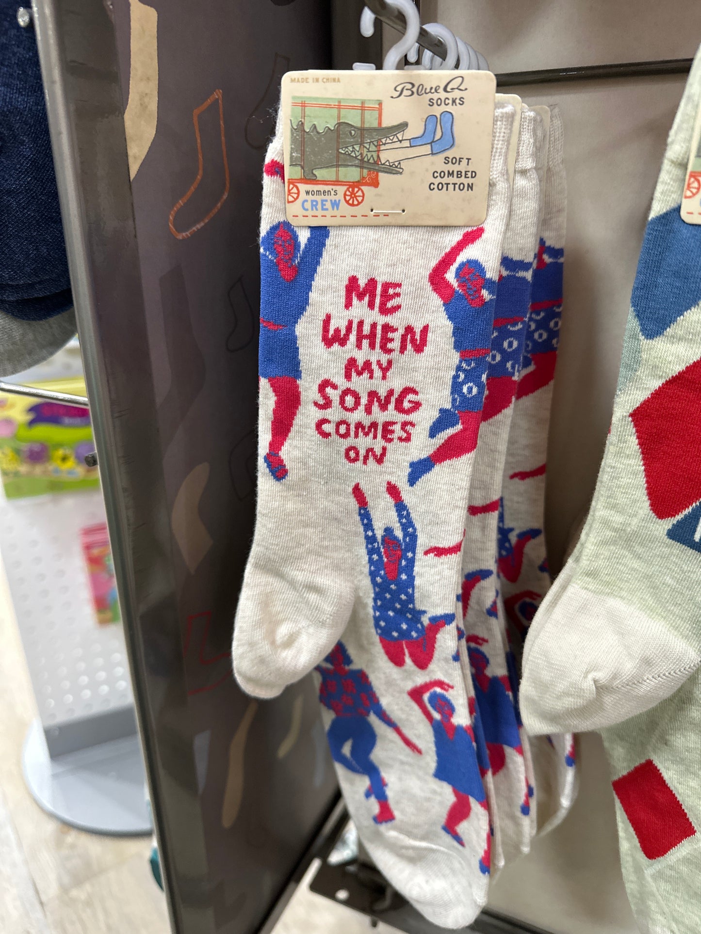 WHEN MY SONG COMES ON - WOMEN'S CREW