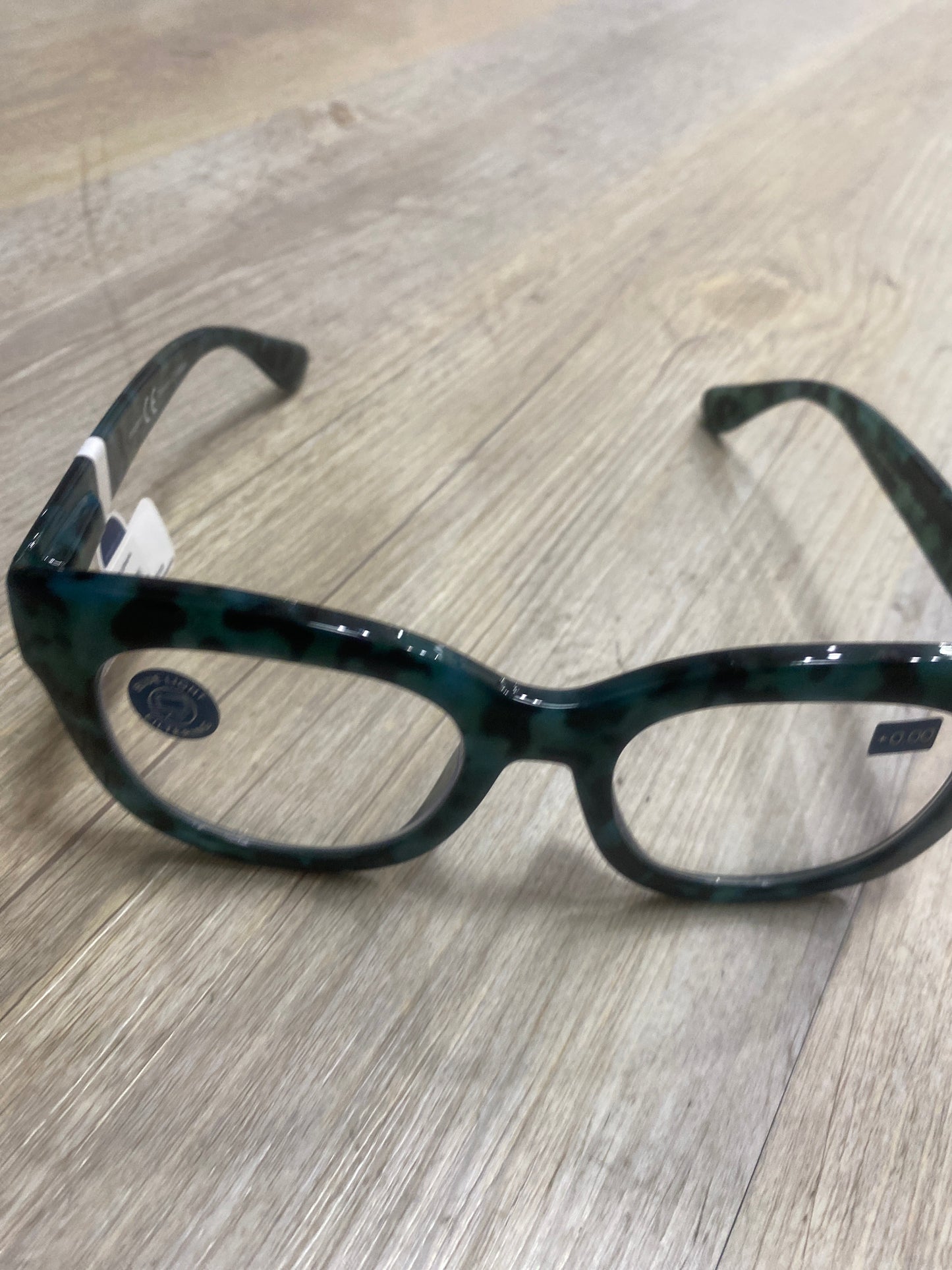 CENTER STAGE FOCUS - GREEN TORTOISE +0.00