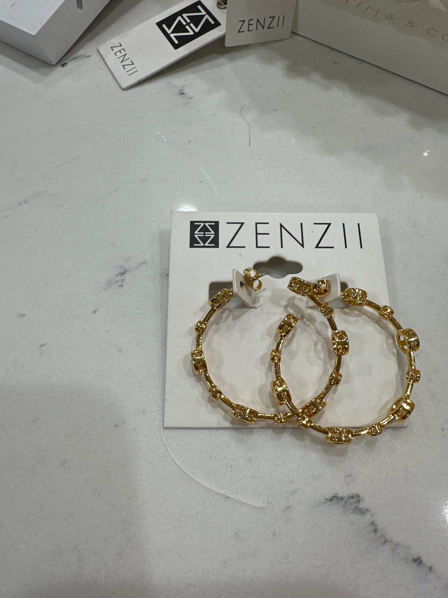 MULTI-SIZE CRYSTAL OPEN HOOP EARRINGS - GOLD/CLR