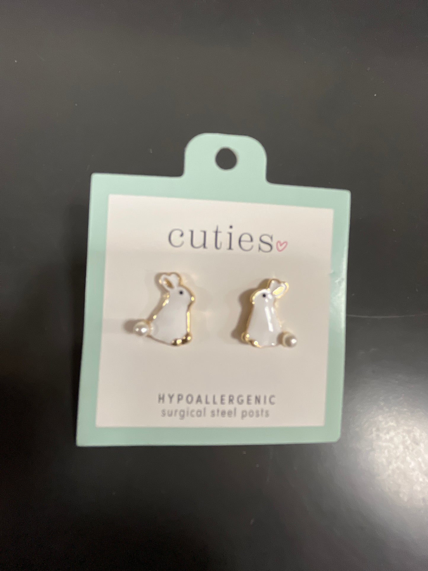 BUNNIES WITH PEARLS EARRINGS