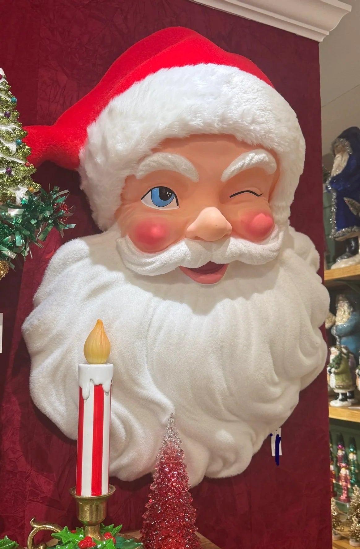 WALL MOUNT SANTA HEAD 32"