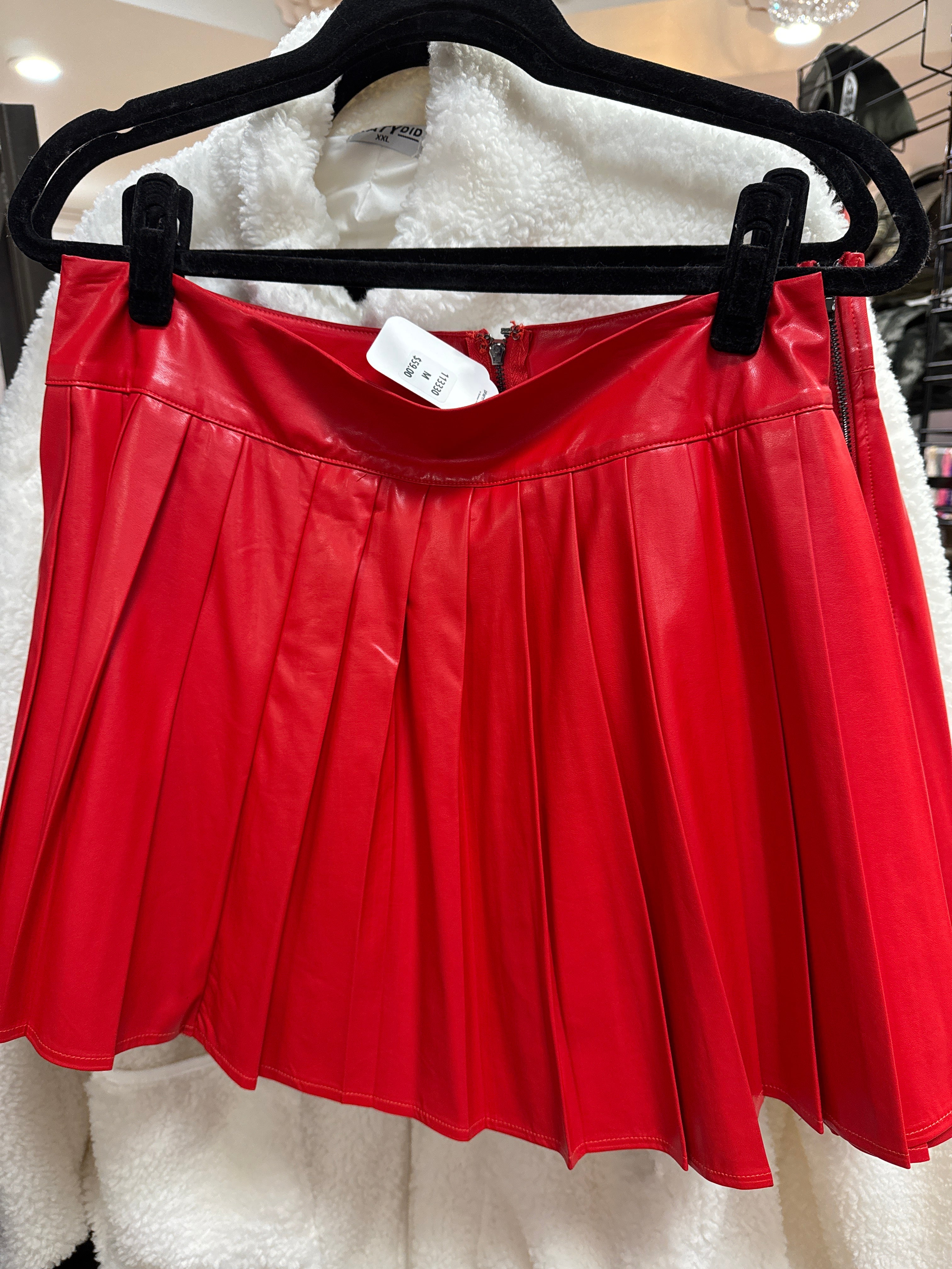 RED VEGAN LEATHER PLEATED SKIRT