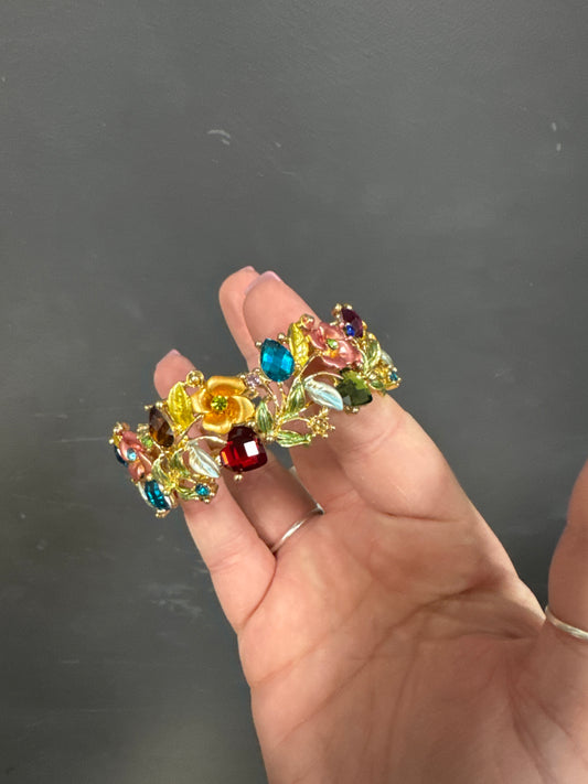 GOLD BRACELET W/ENAMEL FLORALS