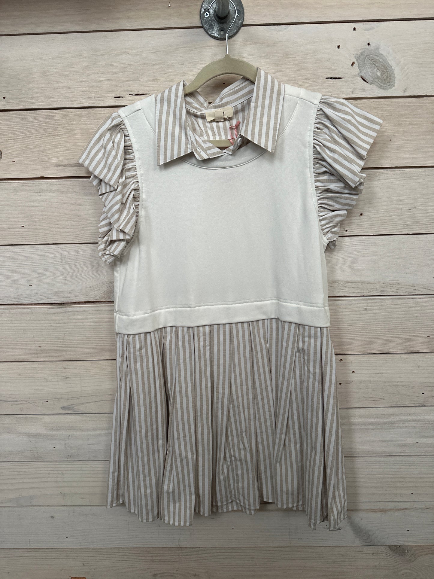 CREAM AND WHITE DRESS W/RUFFLE SLV DETAIL