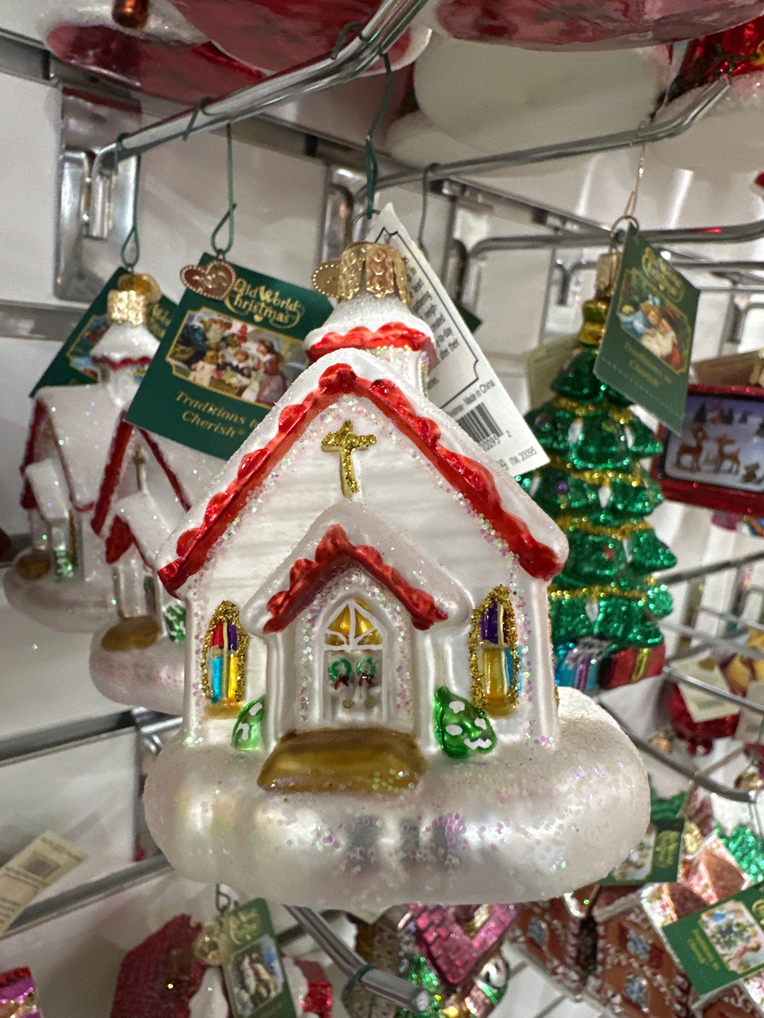 CHRISTMAS ORNAMENT - COUNTRY CHURCH