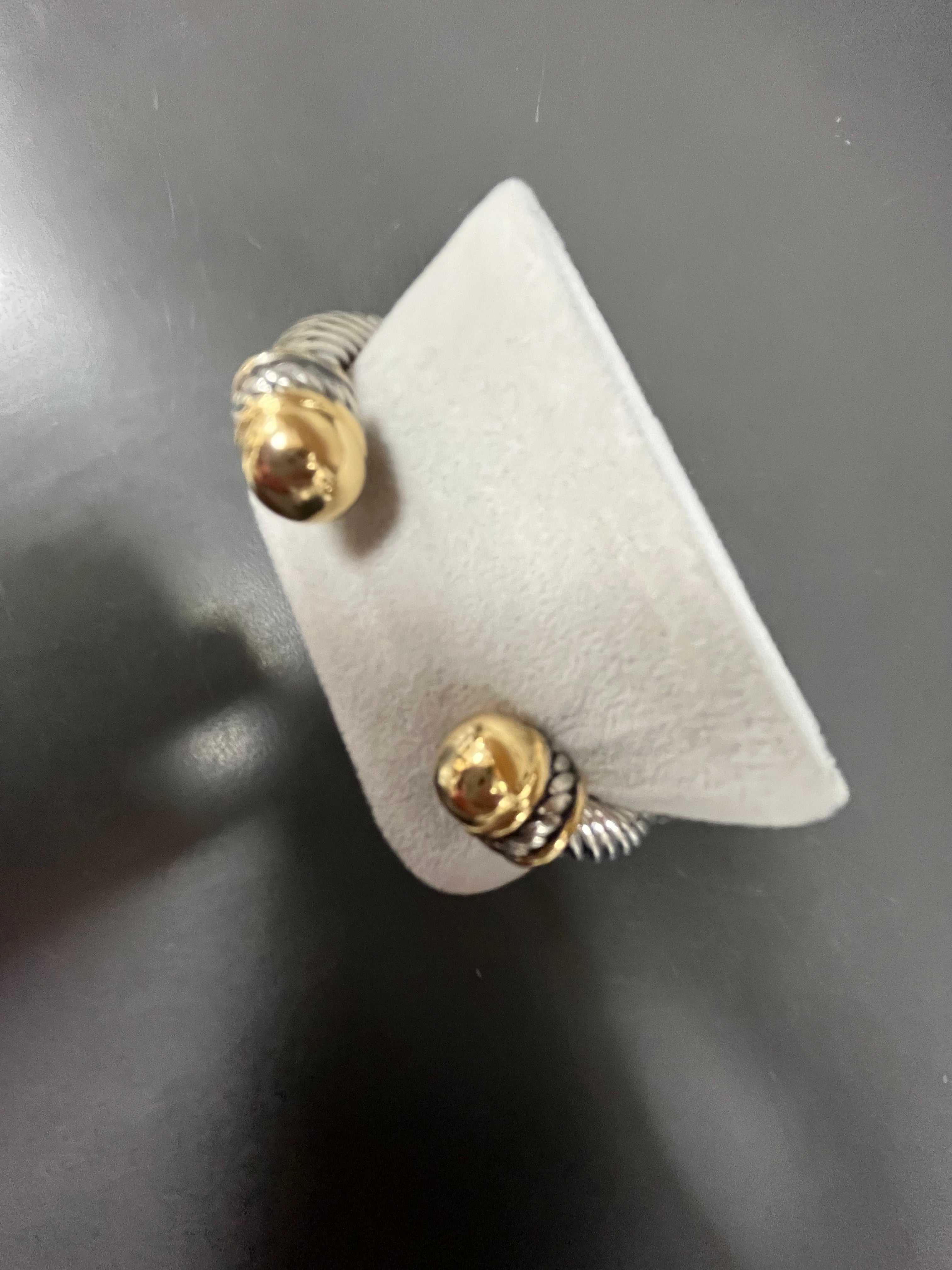 SILVER CABLE BRACELET WITH GOLD END CAPS