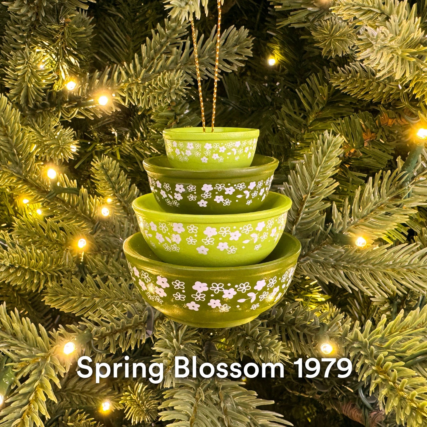 MINI PYREX-INSPIRED BOWL ORNAMENT - RETRO CHRISTMAS DECOR
