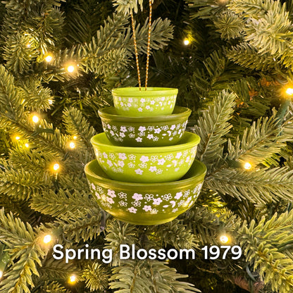 MINI PYREX-INSPIRED BOWL ORNAMENT - RETRO CHRISTMAS DECOR