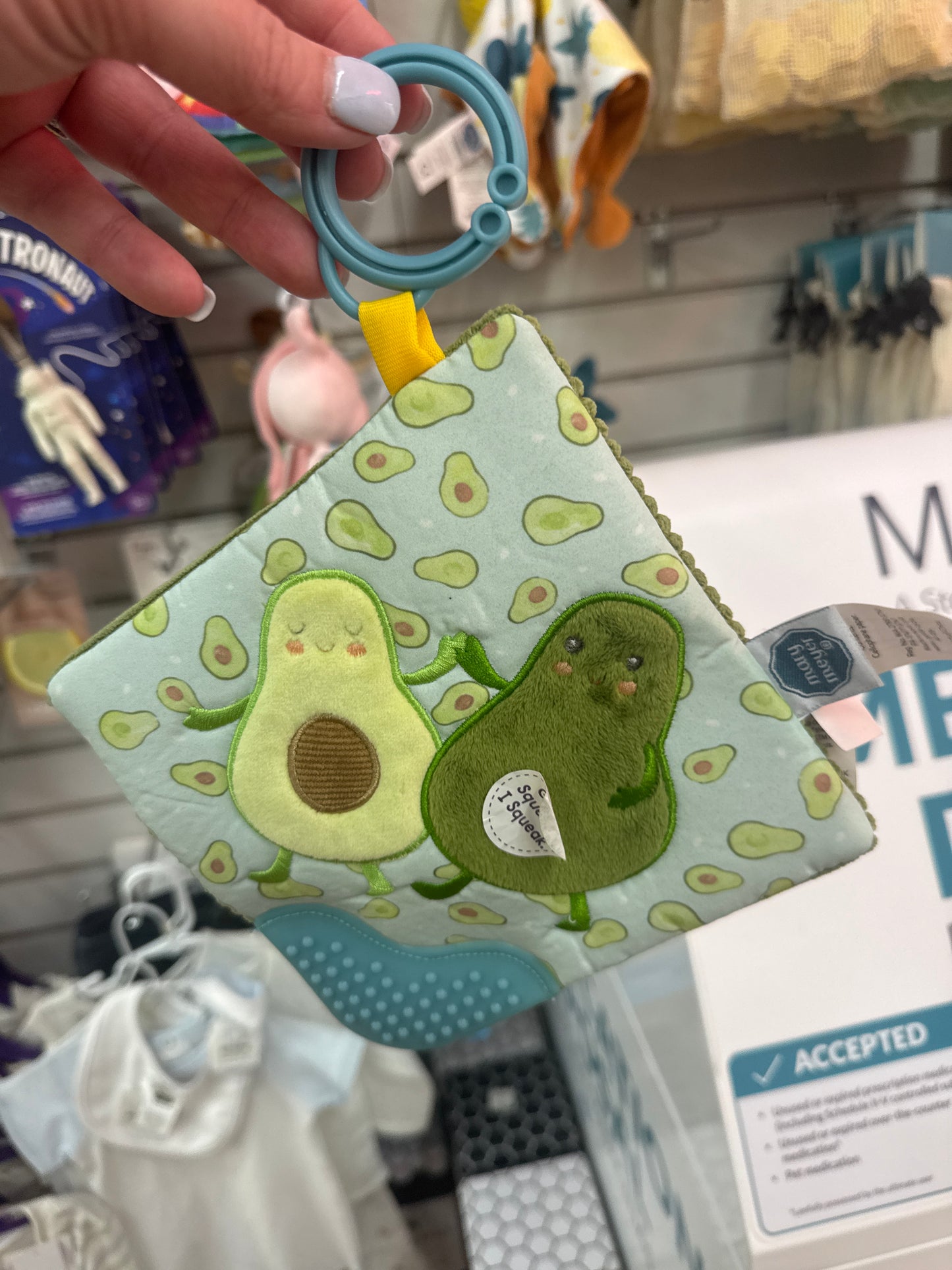 YUMMY AVOCADO CRINKLE TEETHER