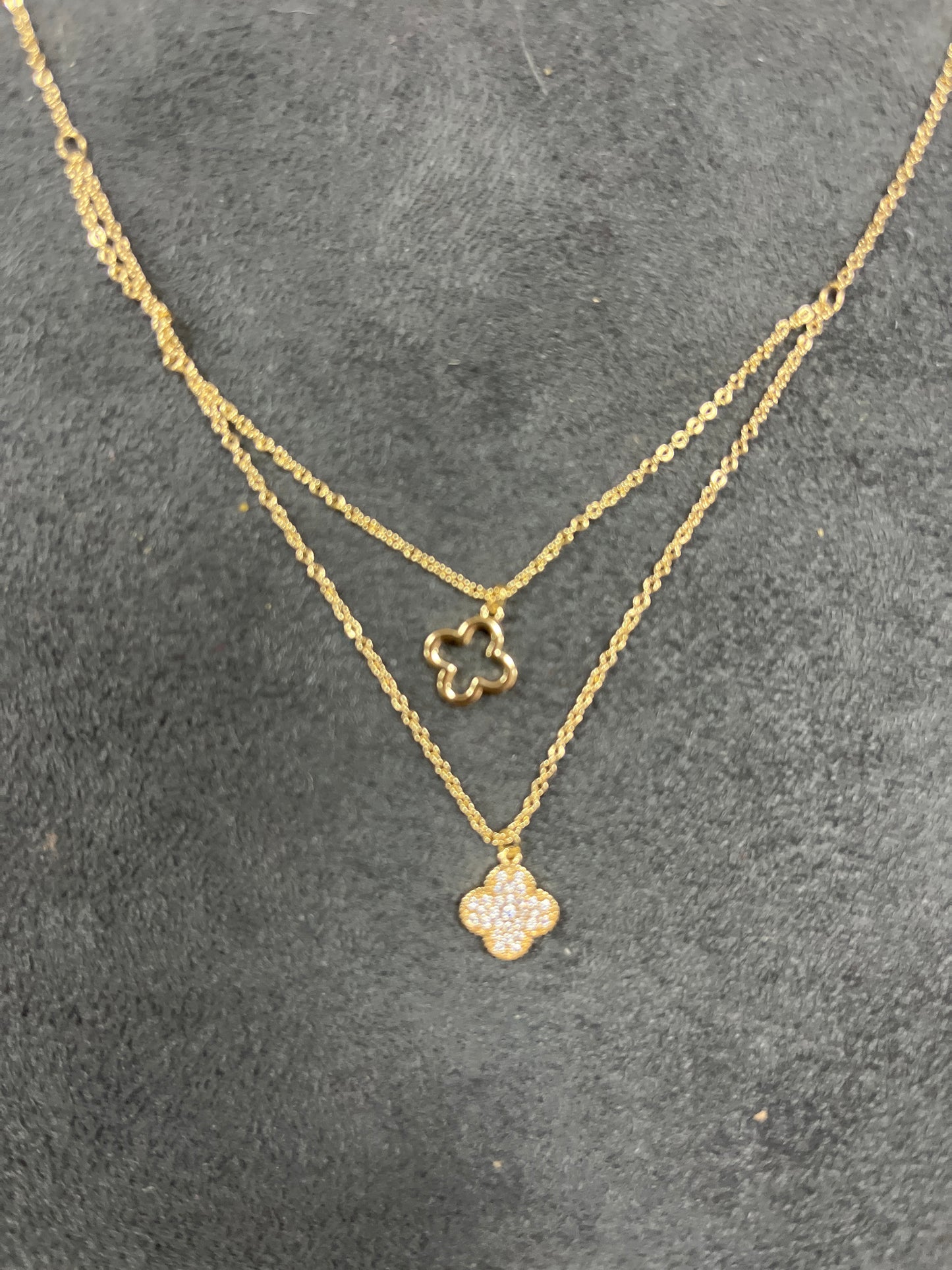 GOLD DOUBLE STRAND NECKLACE W/SMALL PAVE CLOVER AND CLOVER OUTLINE