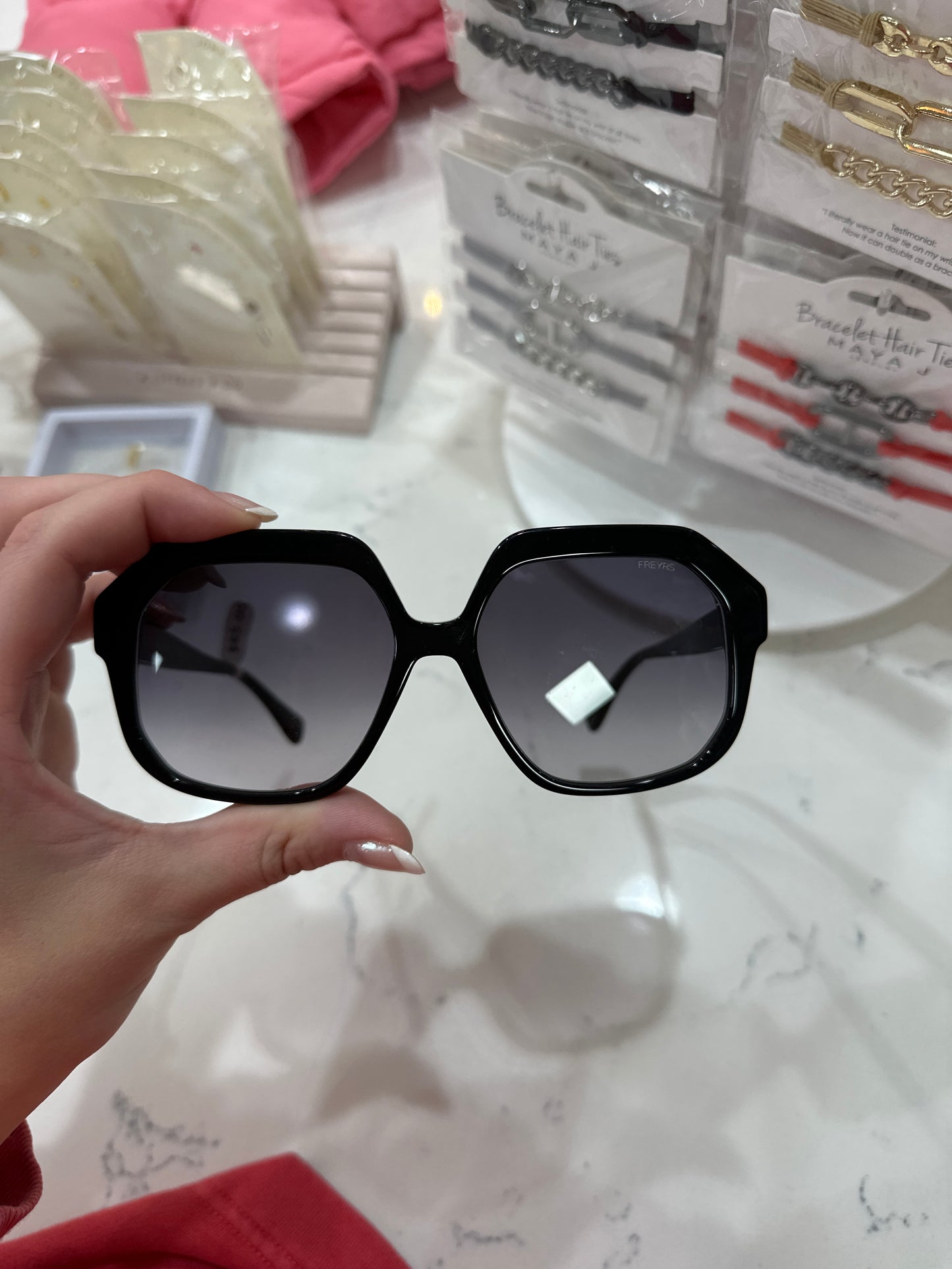 FREYR SUNGLASSES - STELLA - BLACK