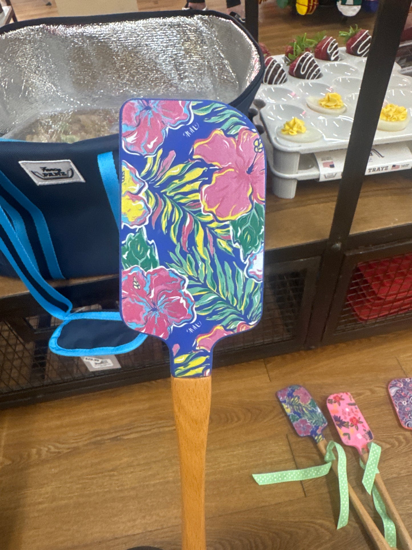 SILICONE TURNER SPATULA - TROPIC - Pharm Favorites by Economy Pharmacy