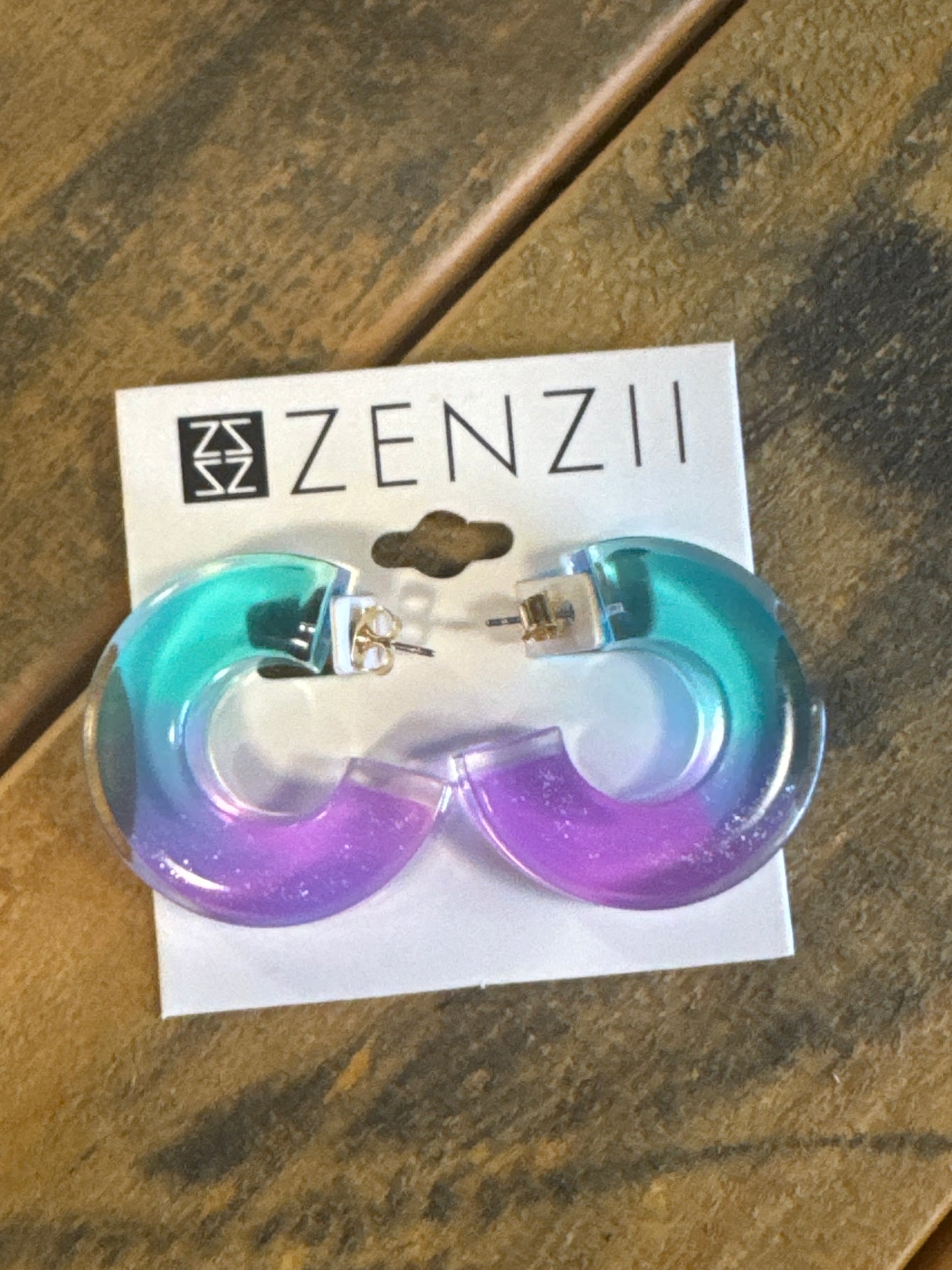 CHUNKY GLITTER LUCITE OPEN HOOP EARRINGS - BLUE