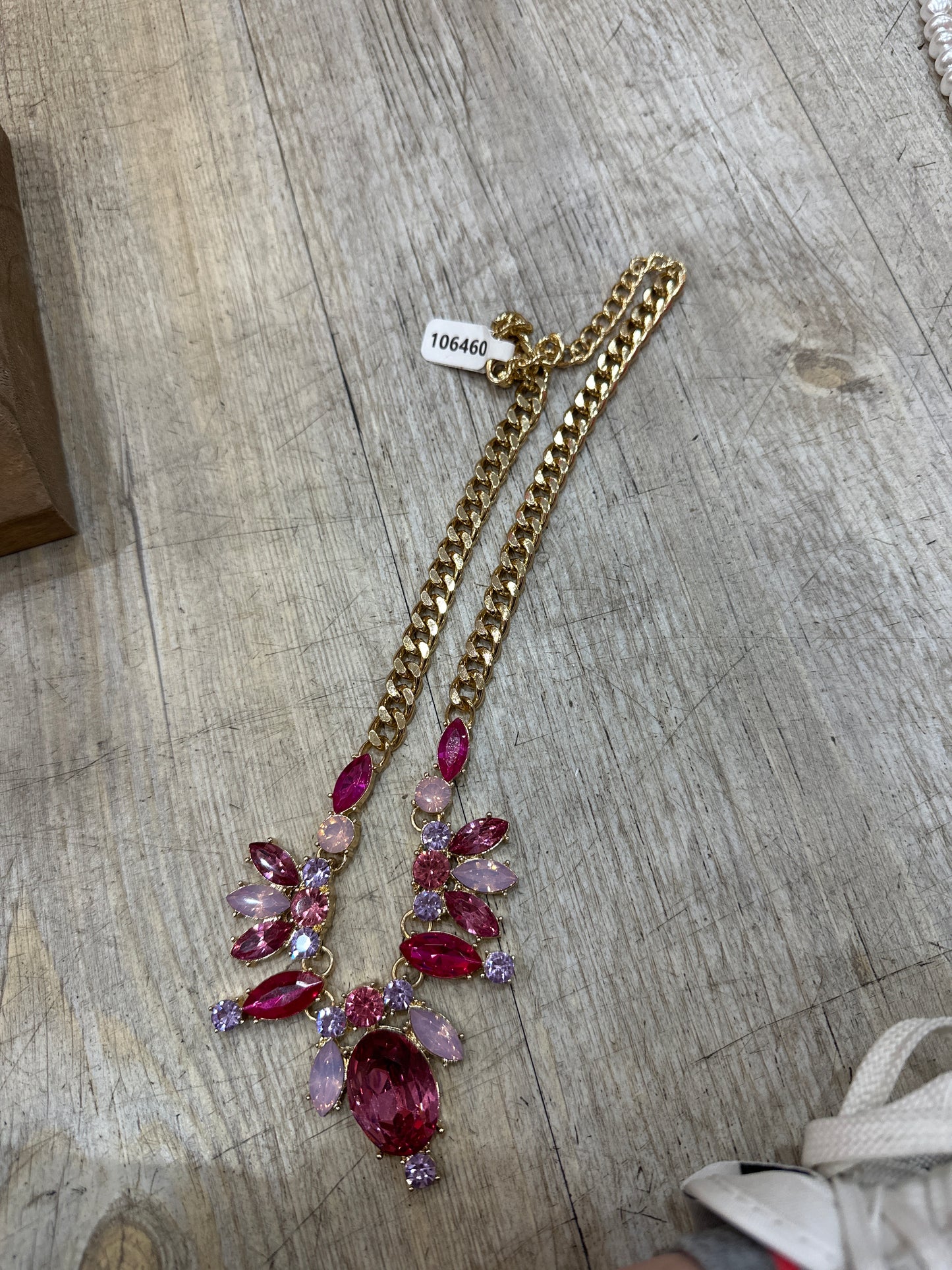 OXFORD JEWELED NECKLACE - FUSCHIA