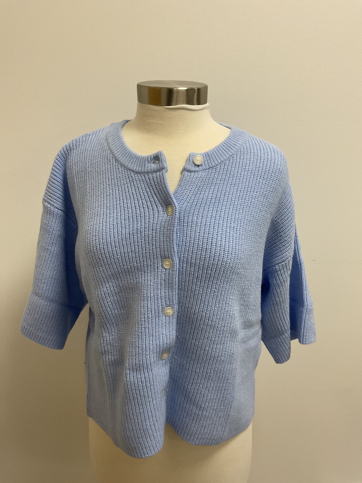 BLUE SHORT SLEEVED KNIT CARDIGAN