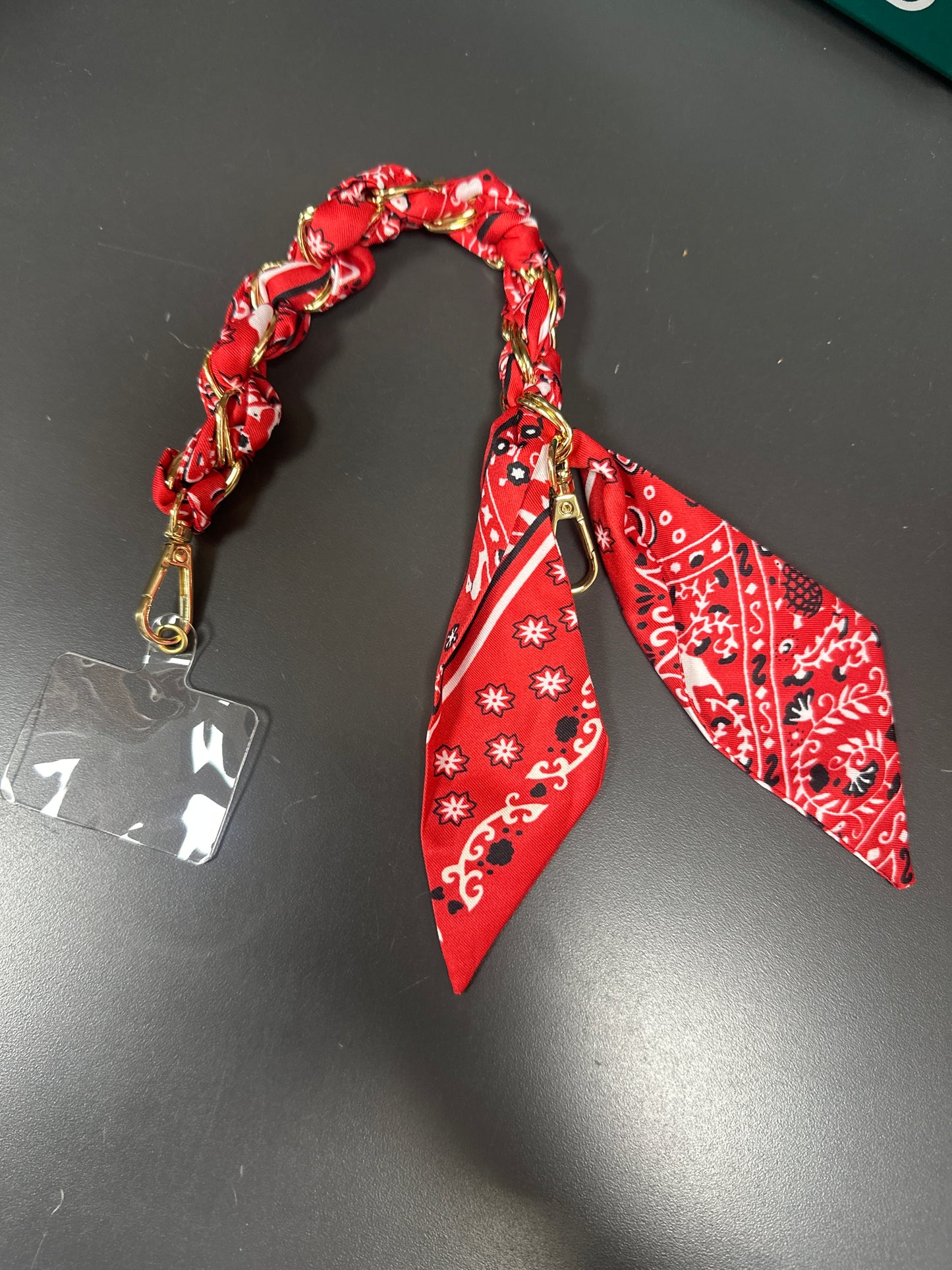 PURSE CHAIN W/SCARF