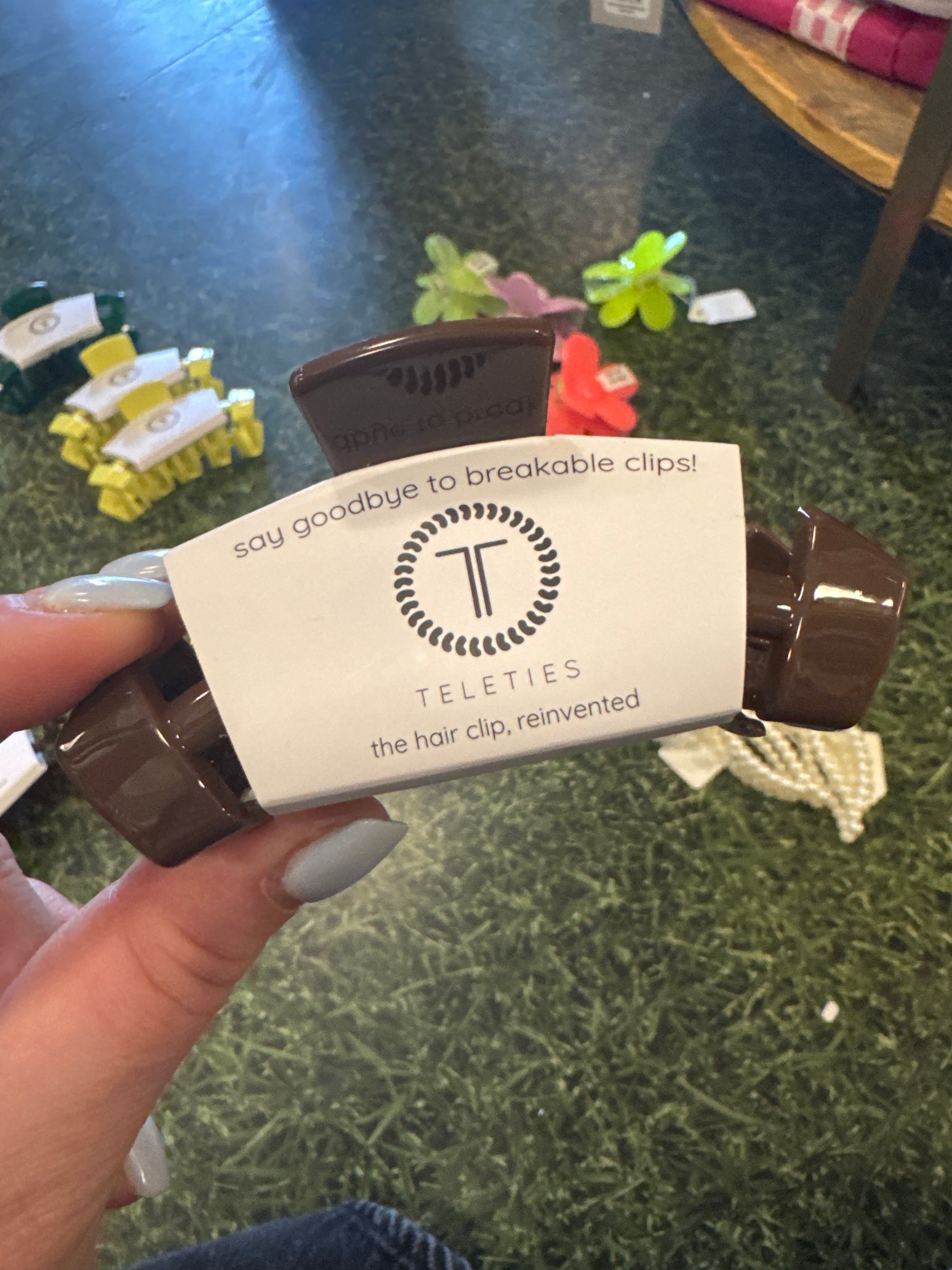 TELETIES HAIR CLIP - MEDIUM - NUTMEG