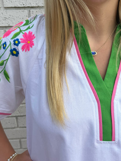 WHITE FLORAL EMBROIDERED RAGLAN TOP W/MULTI COLOR PIPING