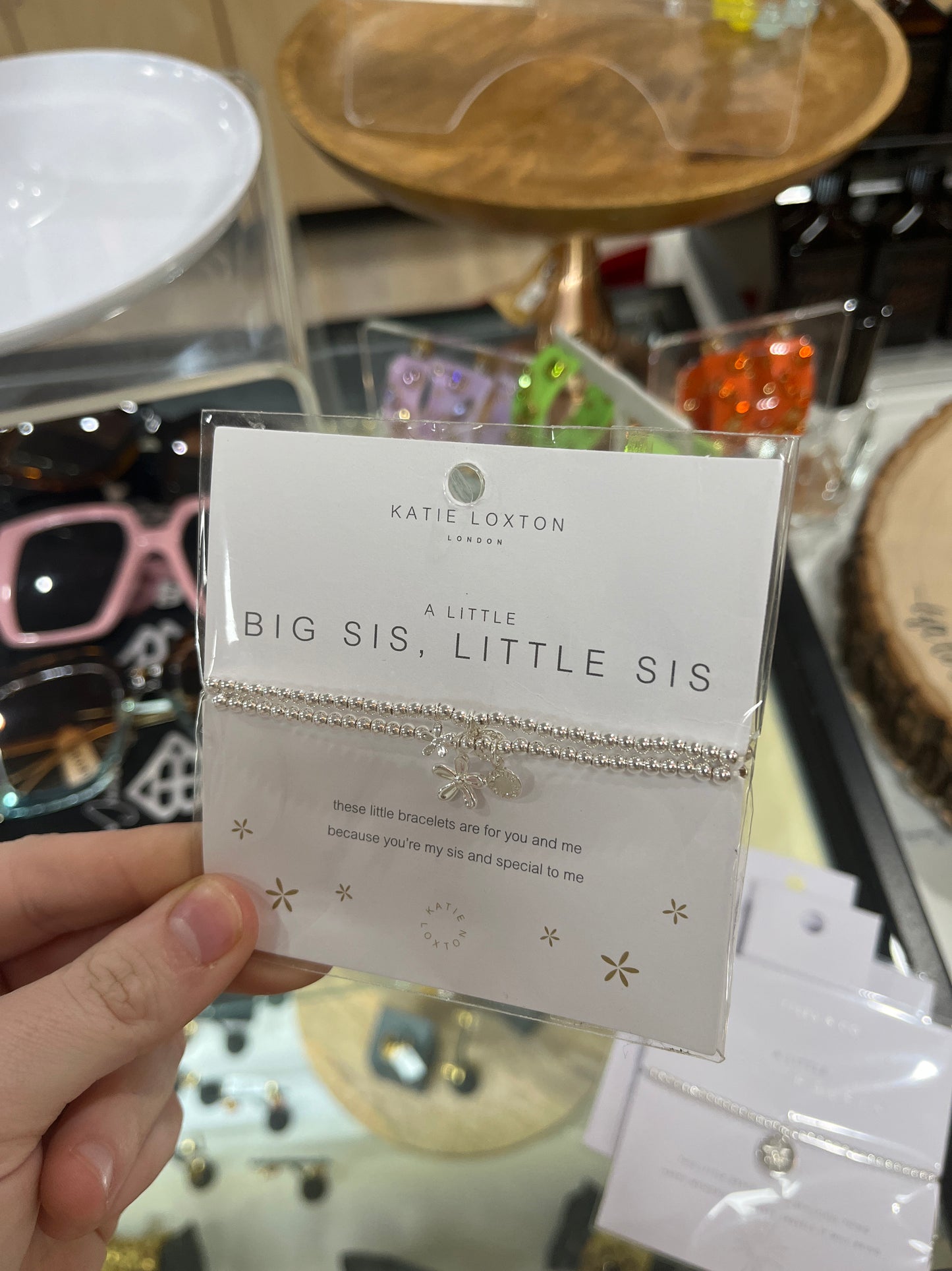 A LITTLE BRACELET - BIG SIS LITTLE SIS