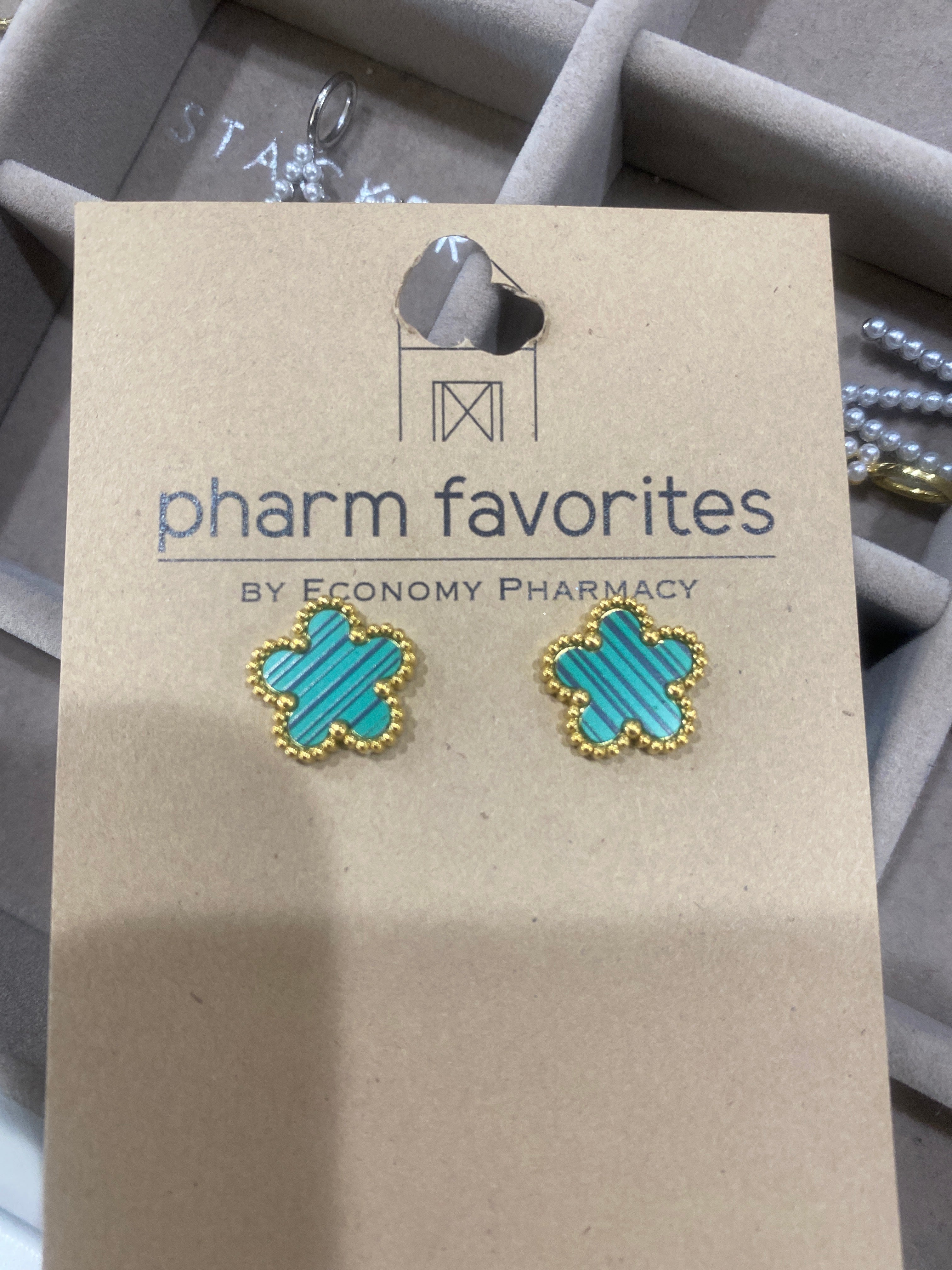 GOLD CLOVER POST EARRINGS - GREEN