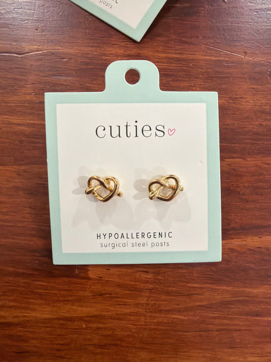 PRETZEL STUDS