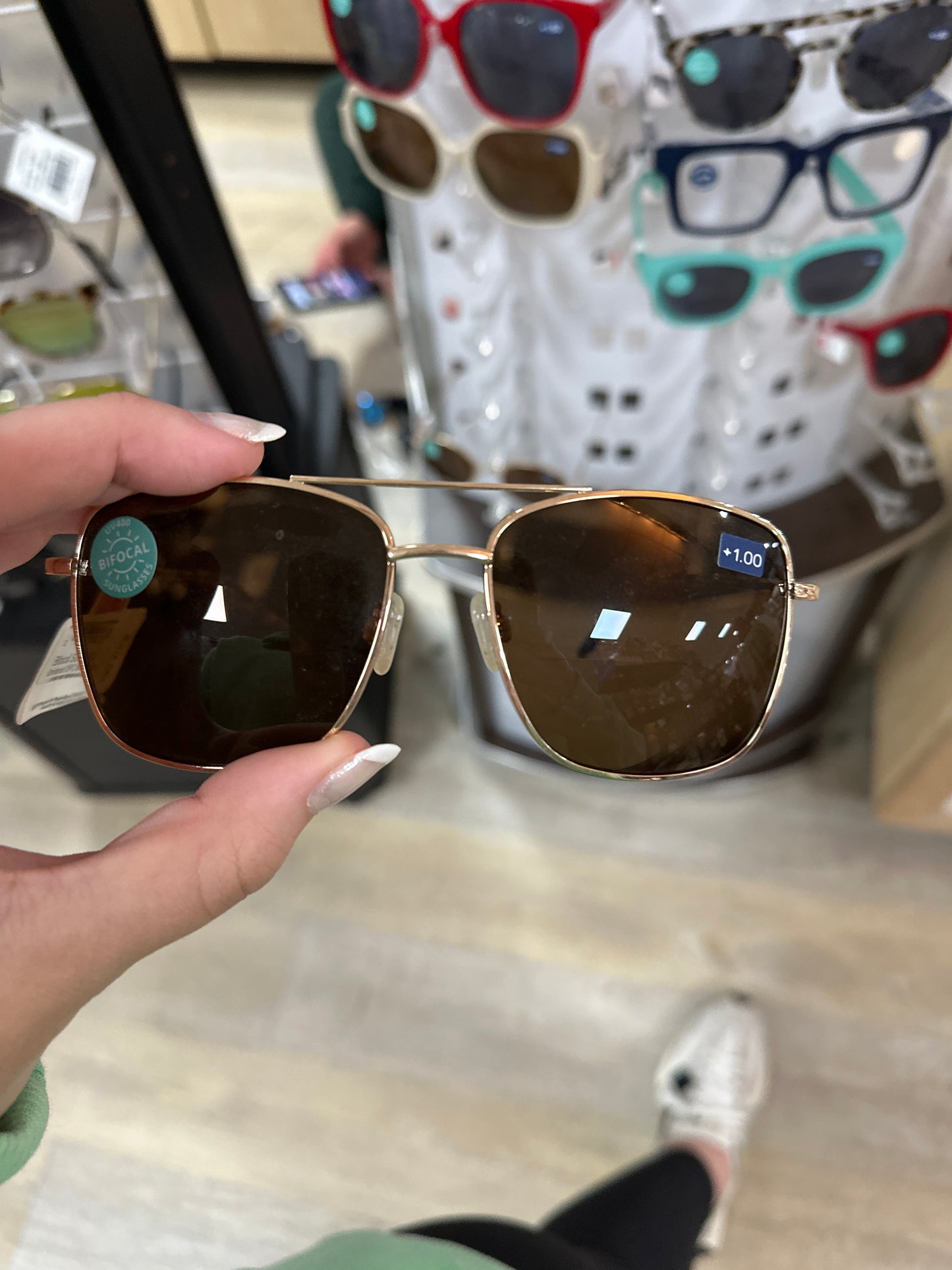 PEEPERS BIFOCAL SUNGLASSES - +1.00 - Pharm Favorites by Economy Pharmacy