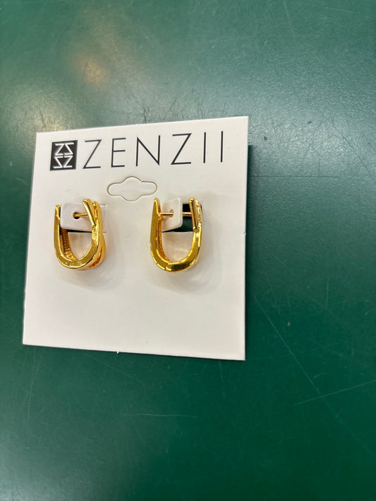 CRISSCROSS HUGGIE EARRINGS - GOLD