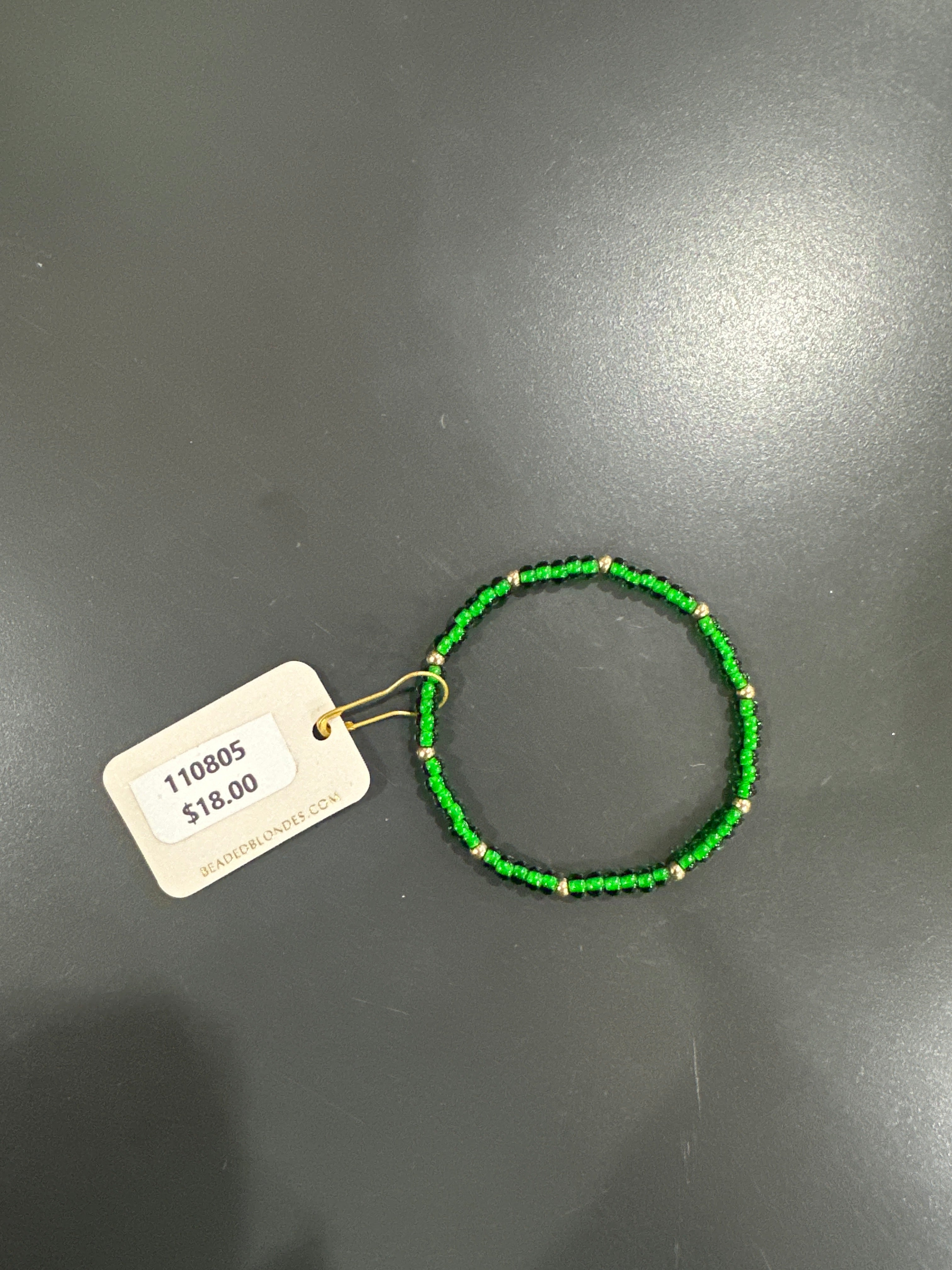 GAME DAY SPRINKLE BRACELET - GREEN AND WHITE