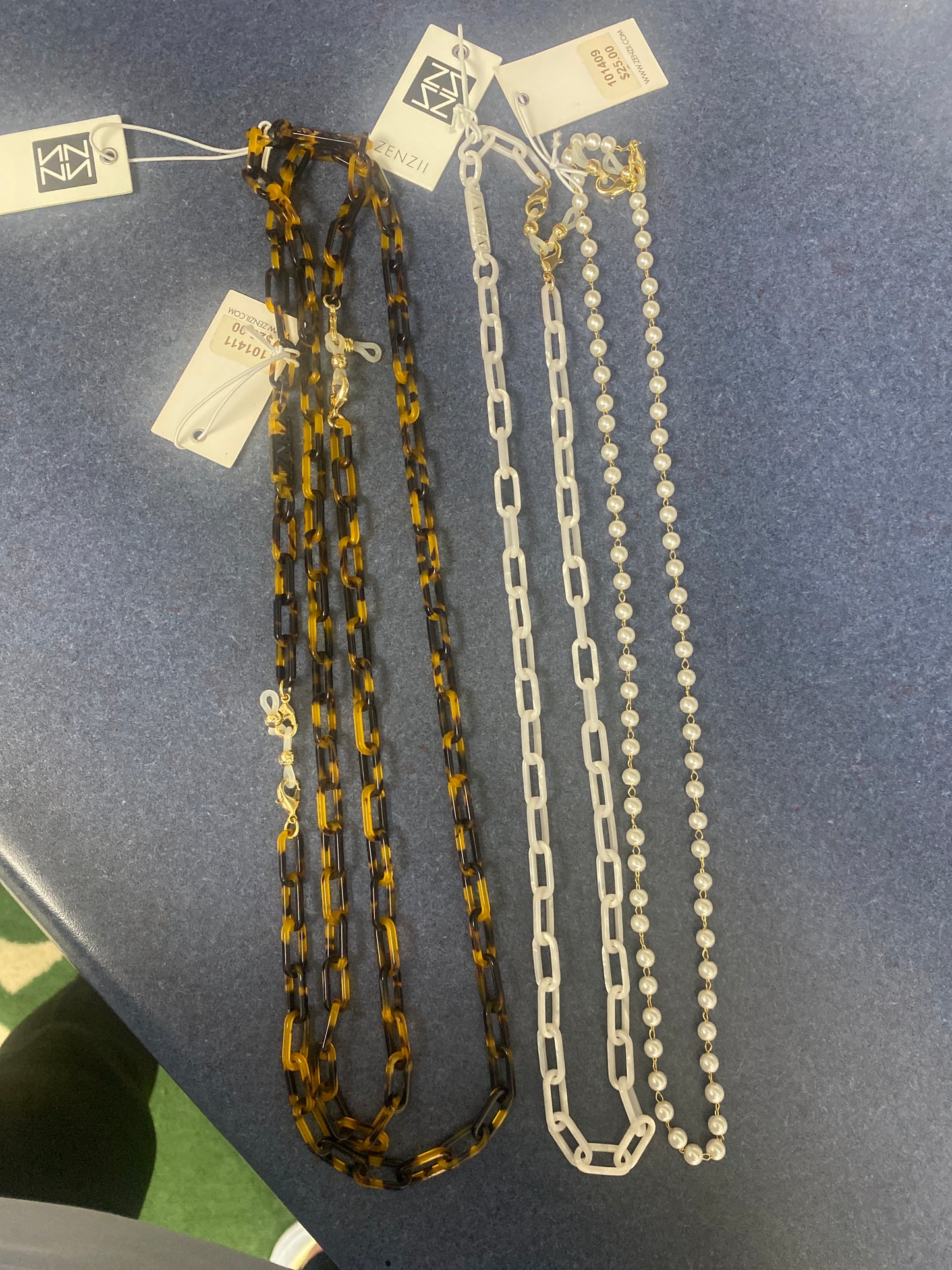 GLASSES CHAIN - VARIETY