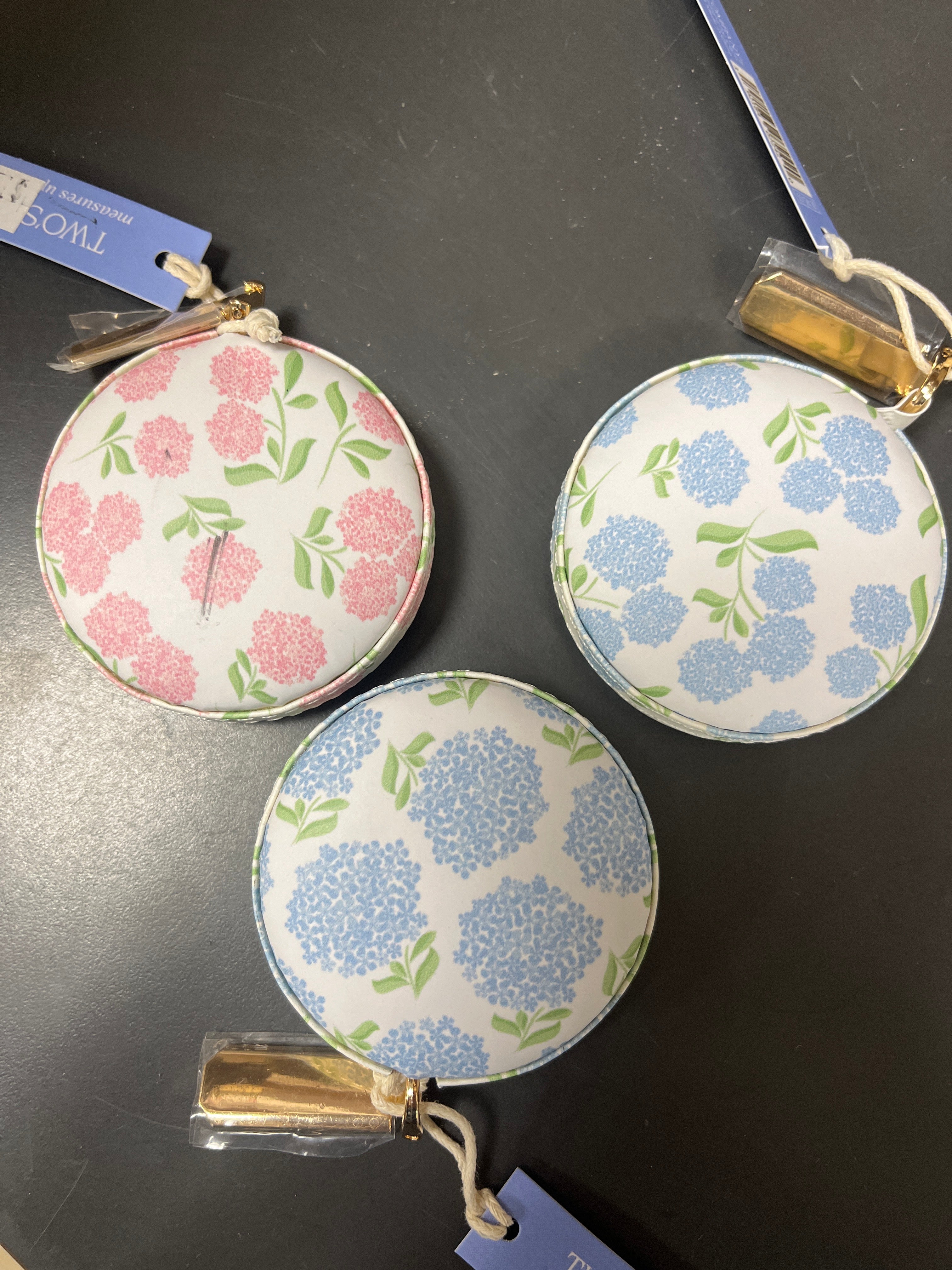 HYDRANGEA PRINT MEASURING TAPE