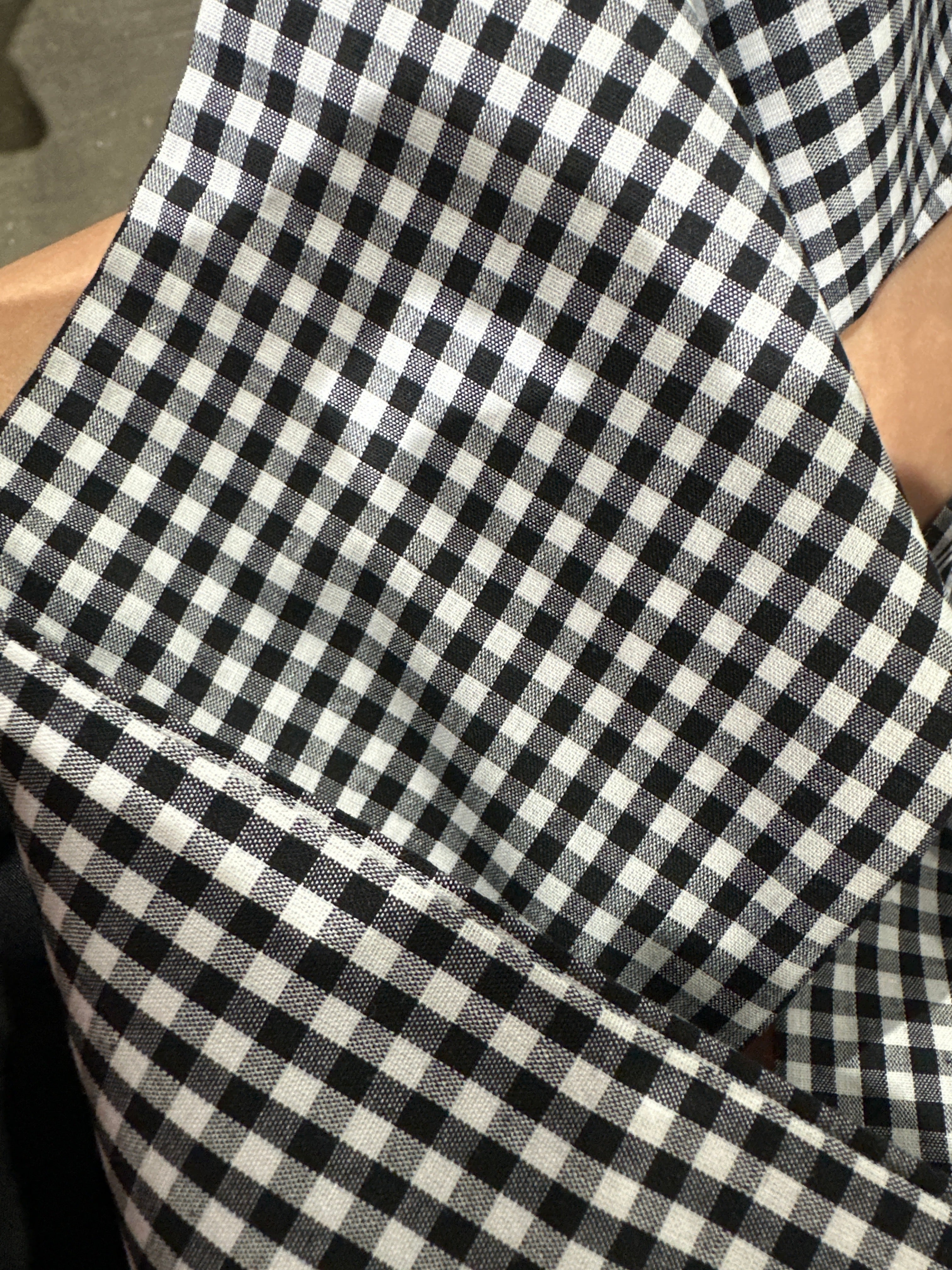 Black Gingham Wreath Scarf