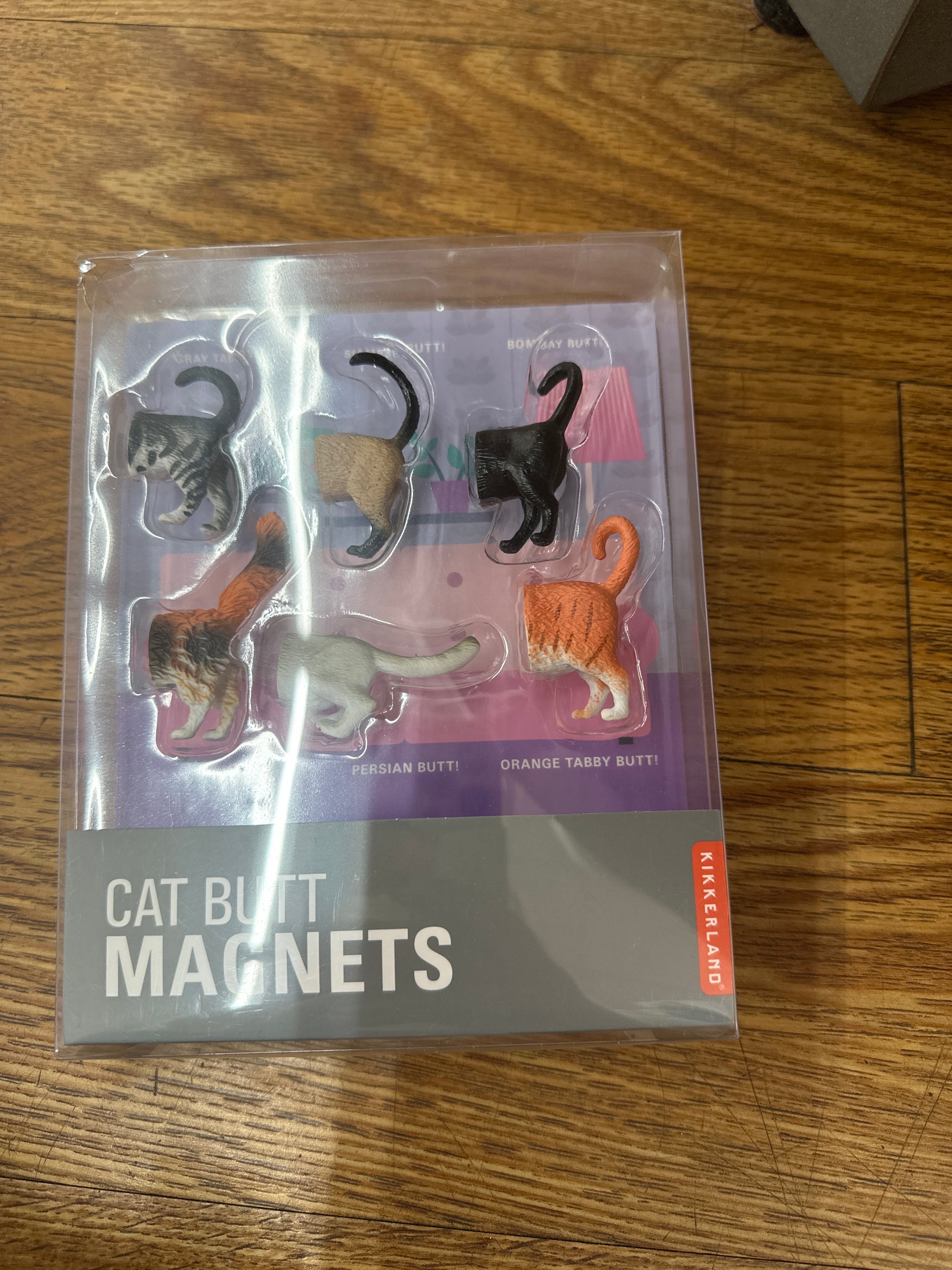 CAT BUTT MAGNETS