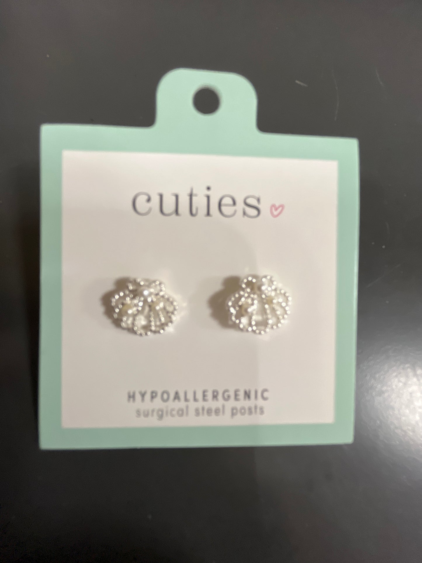 OPEN SILVER SCALLOP W/PEARLS EARRINGS