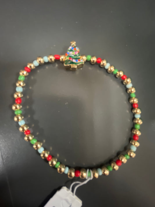 HOLIDAY BEADED BRACELET WITH CHARM