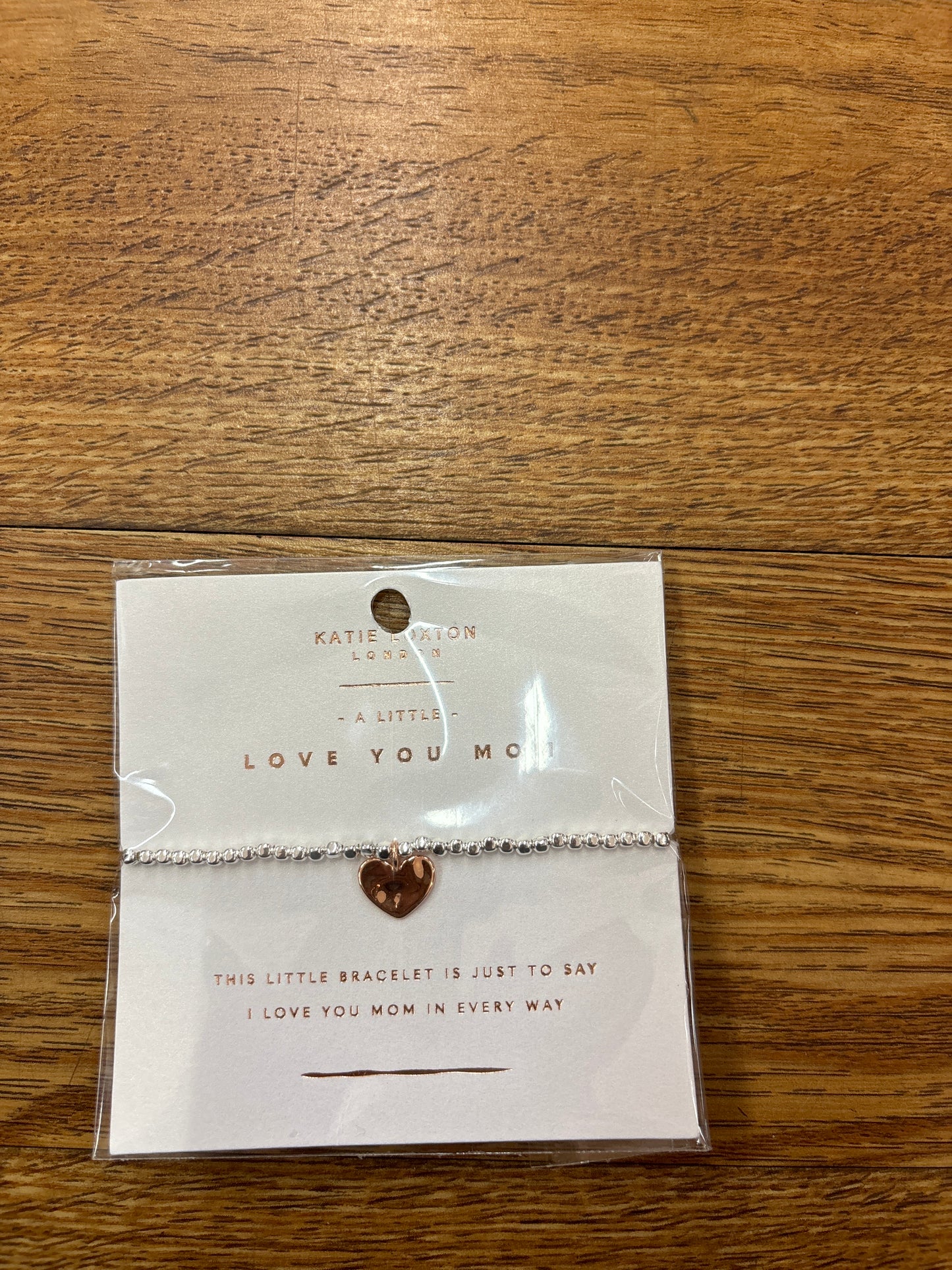 A LITTLE BRACELET -LOVE YOU MOM