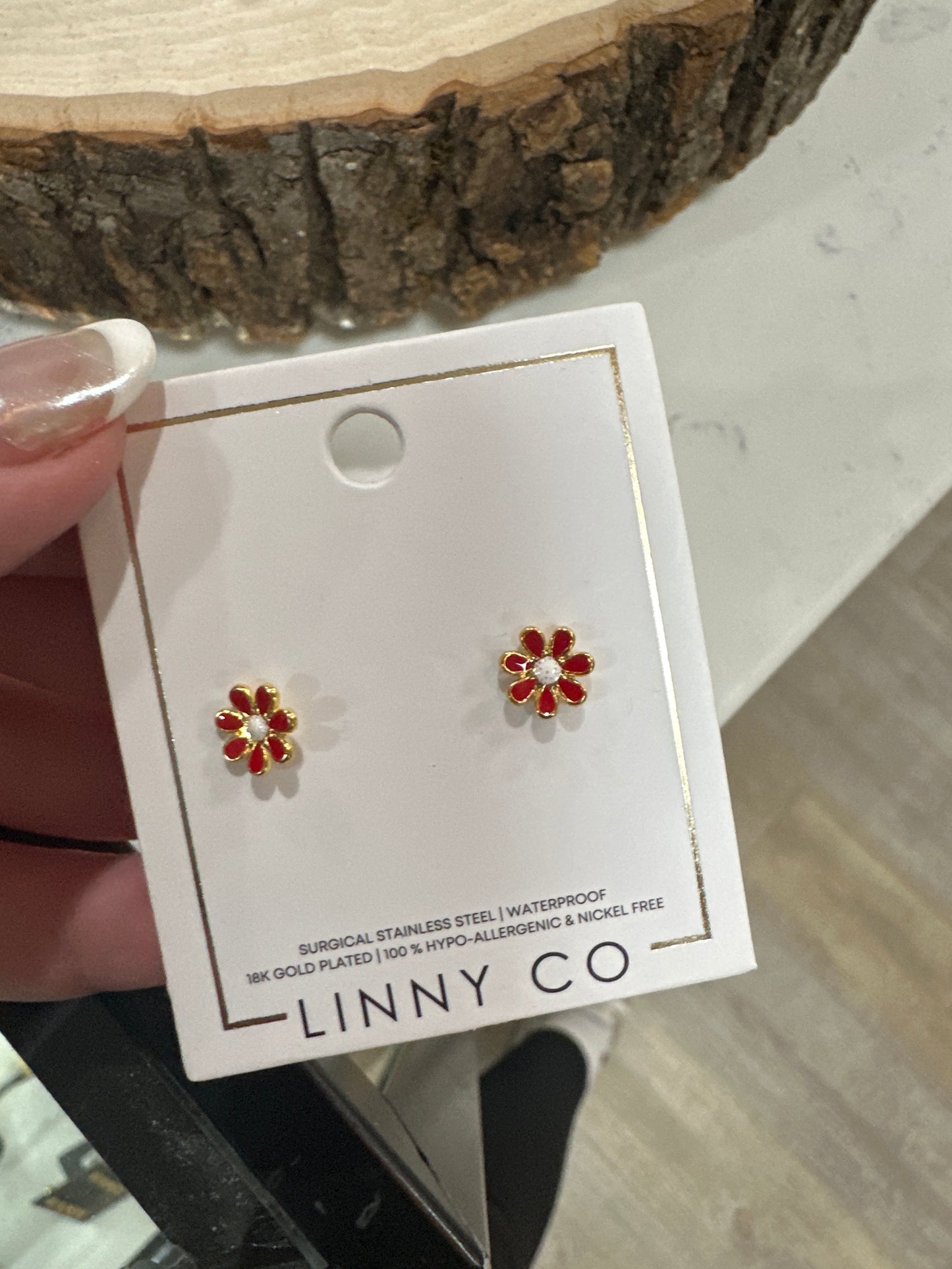 SCREWBACK STUDS - ELSIE RED
