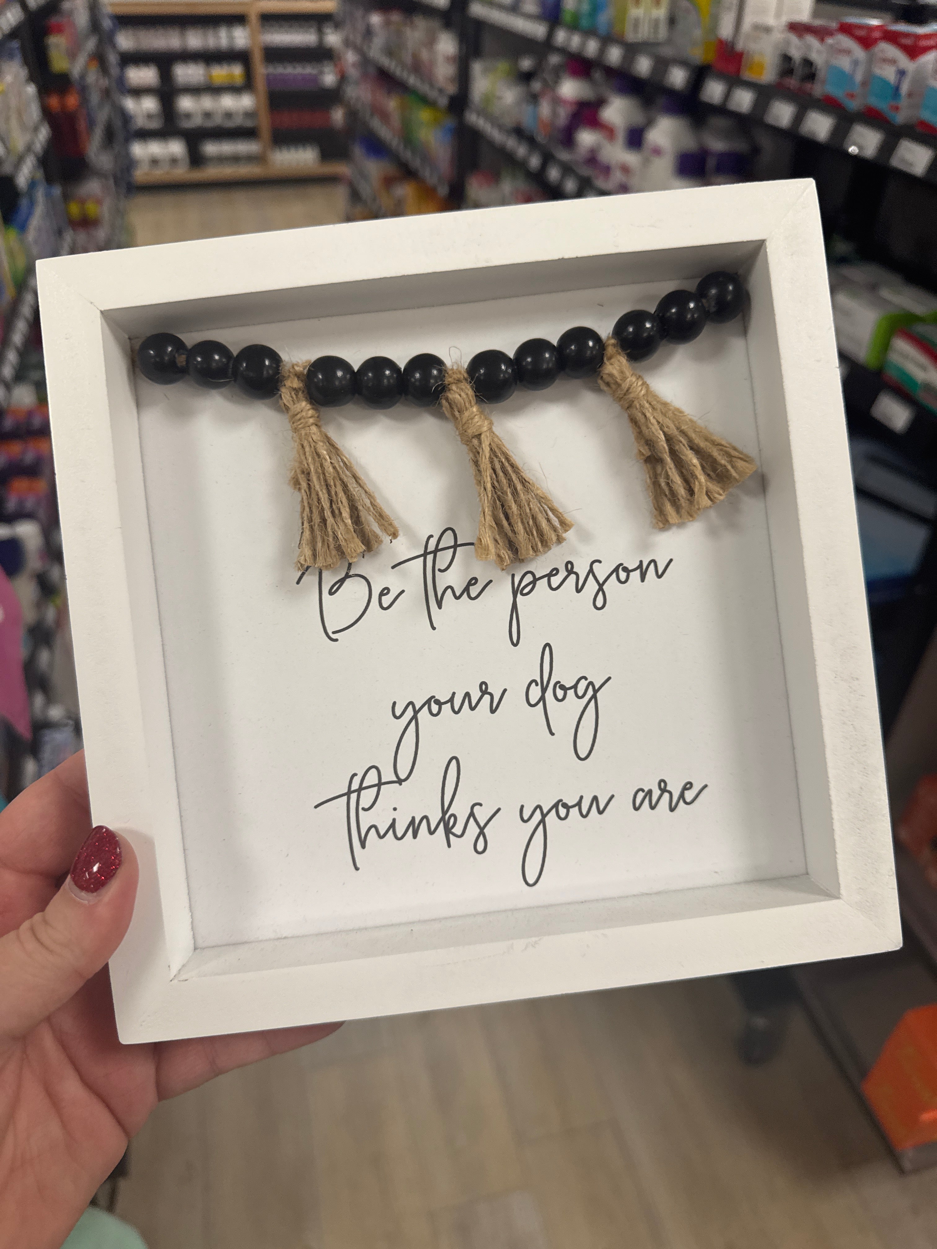 WOOD DOG SIGN W/TASSELS