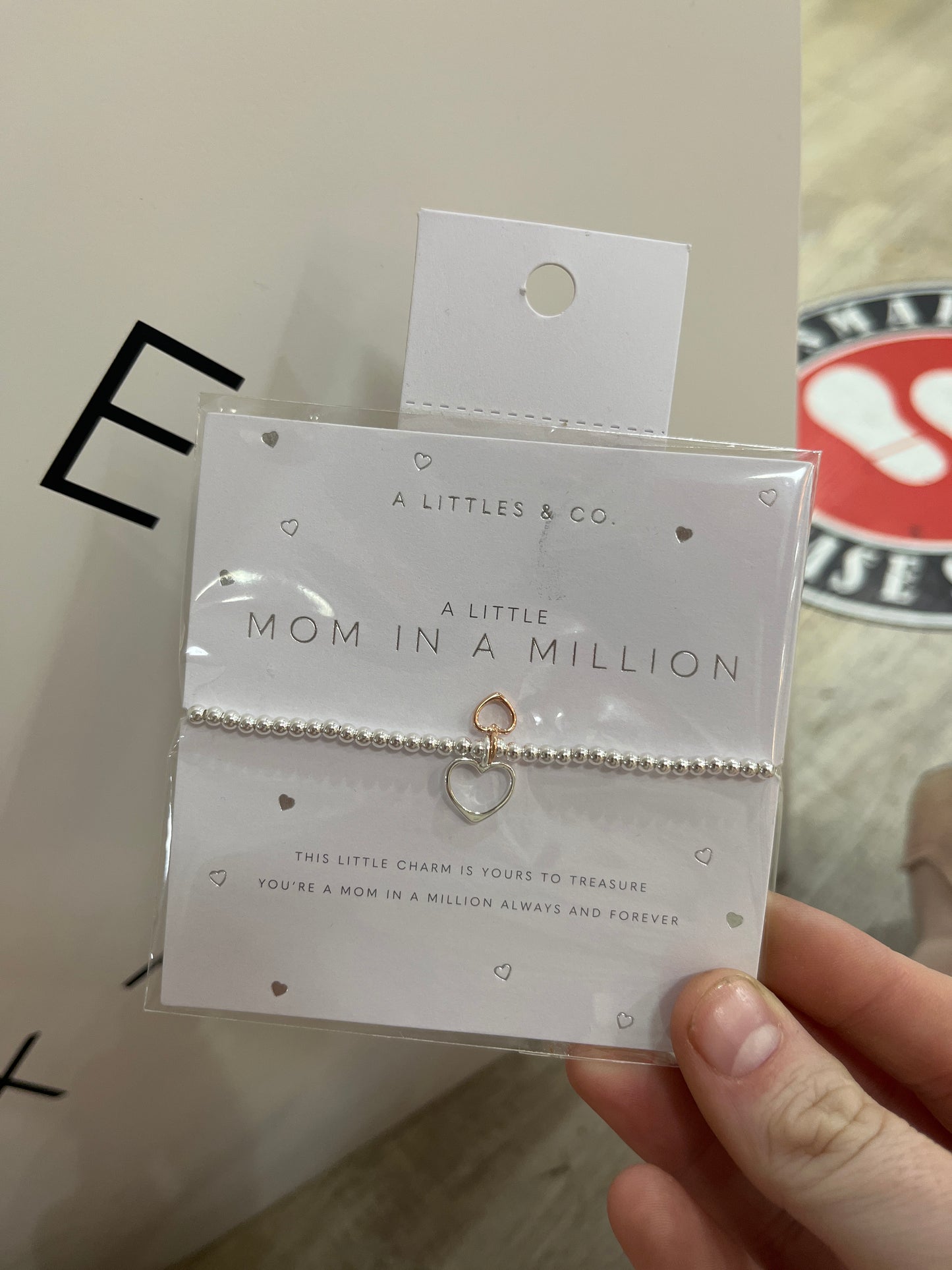 A LITTLE BRACELET - MOM IN A MILLION