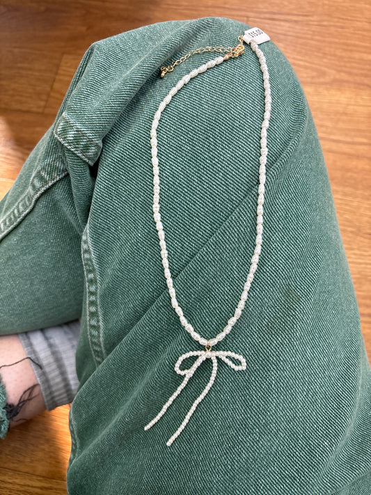 PEARL NKLC W/ PEARL BOW