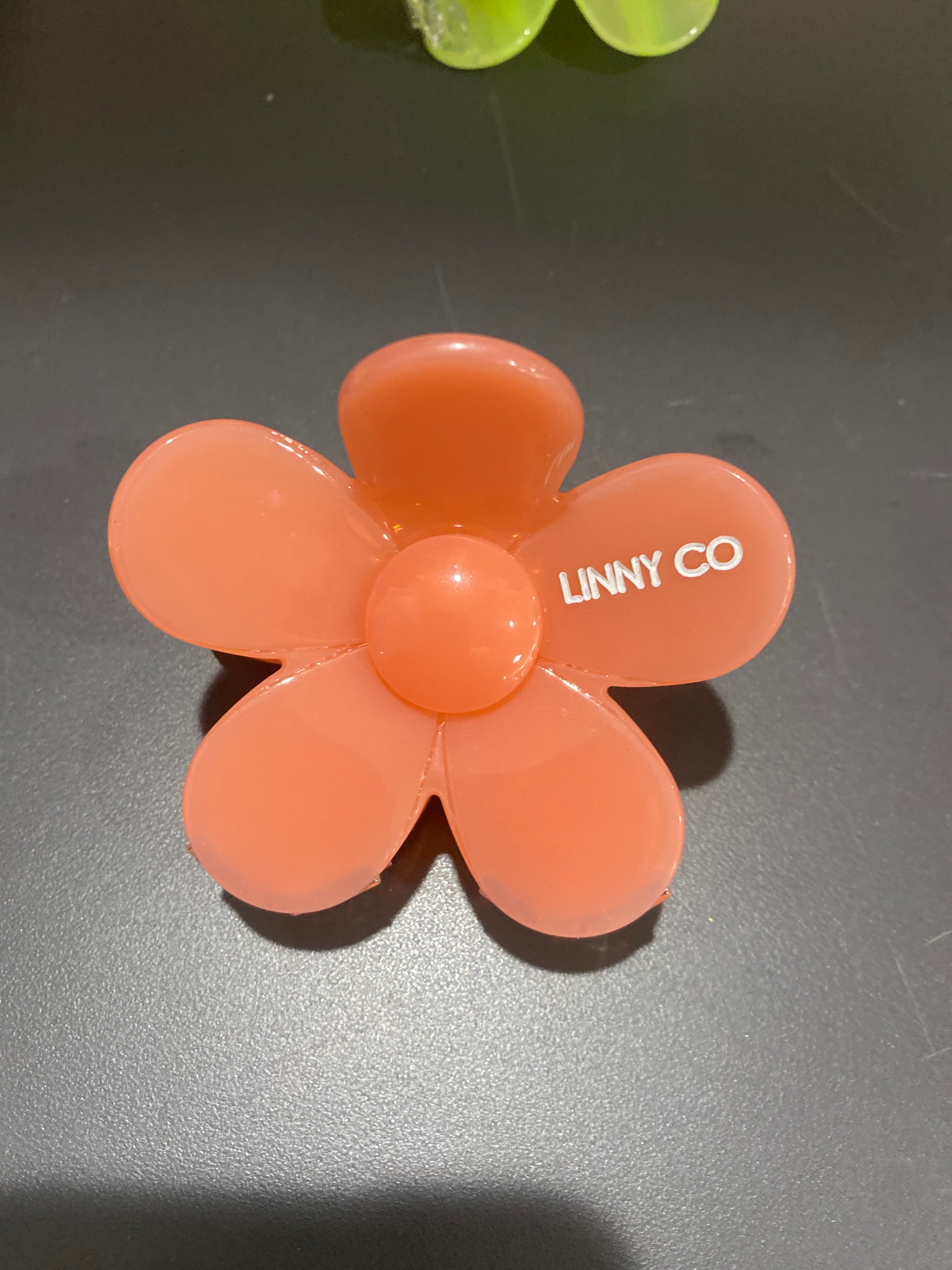 FLOWER HAIR CLIP - GIGI - BRIGHT PEACH